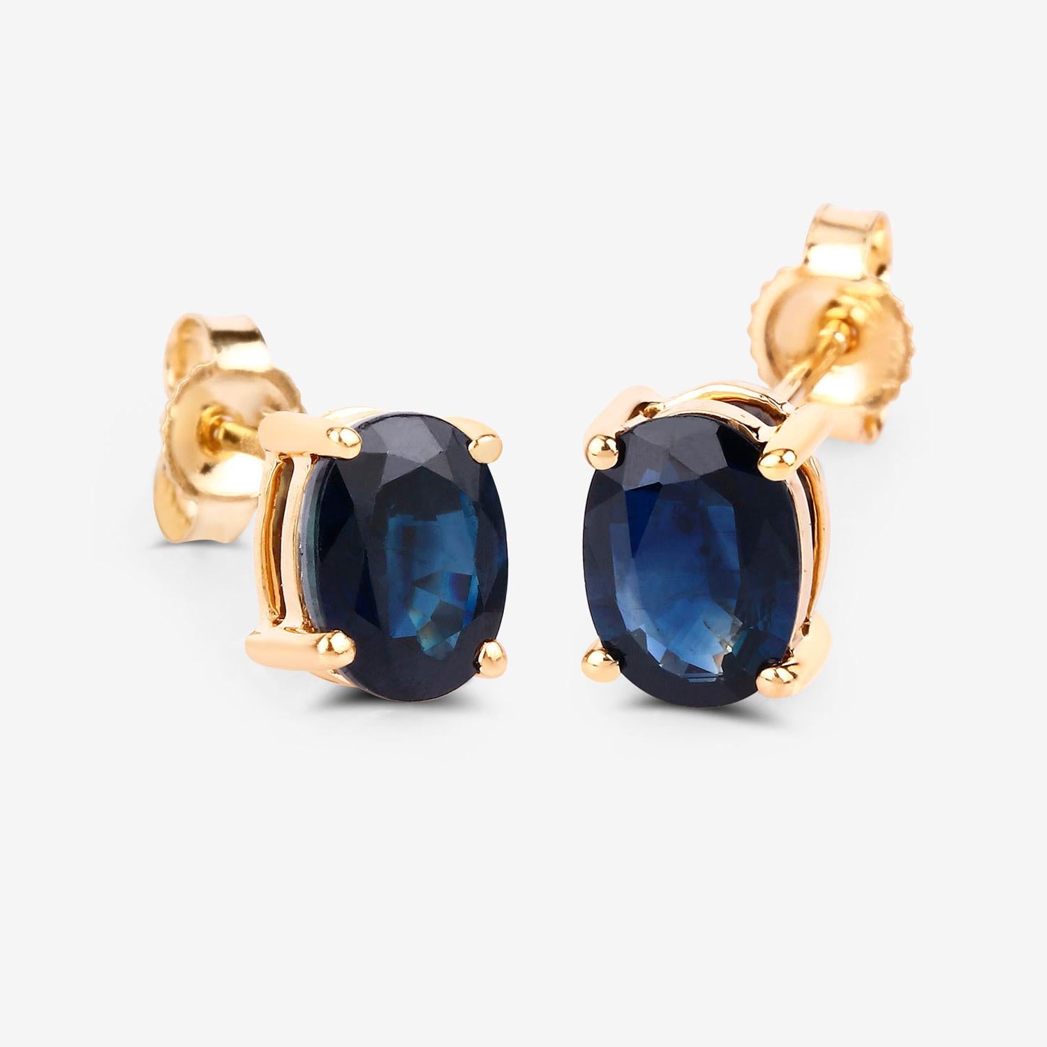 Taglio ovale Blue Sapphire Stud Earrings 1.88 Carats 10K Yellow Gold in vendita