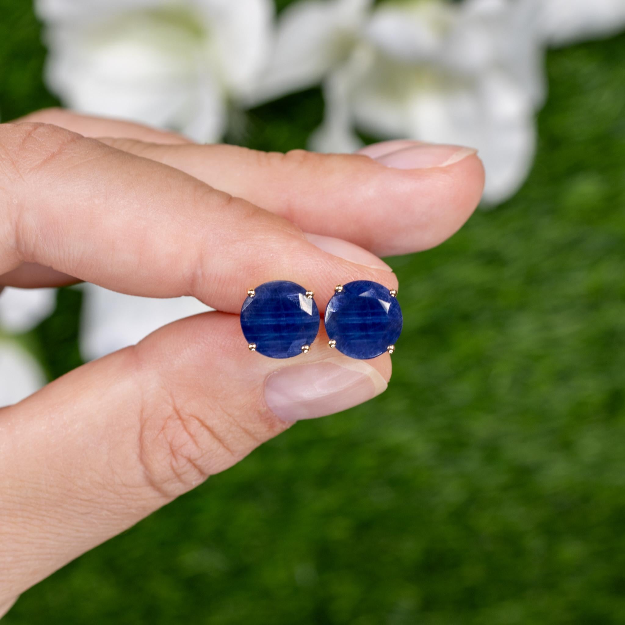 It comes with the Gemological Appraisal by GIA GG/AJP
All gemstones are natural
2 Blue Sapphires = 7.00 Carats
Metal: 14K Yellow Gold
Dimensions: 10 x 10 mm