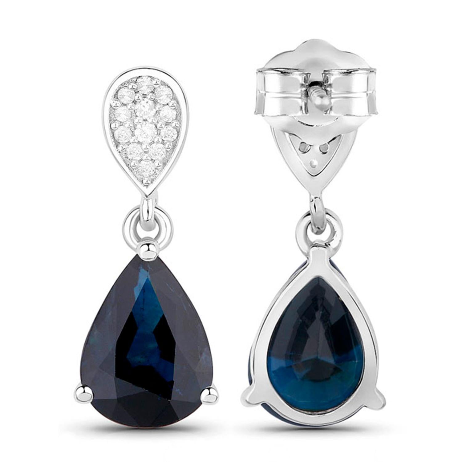 Boucles d'oreilles saphir bleu en forme de goutte d'eau Diamants 2.7 Carats Or blanc 14K Excellent état - En vente à Punta Gorda, FL