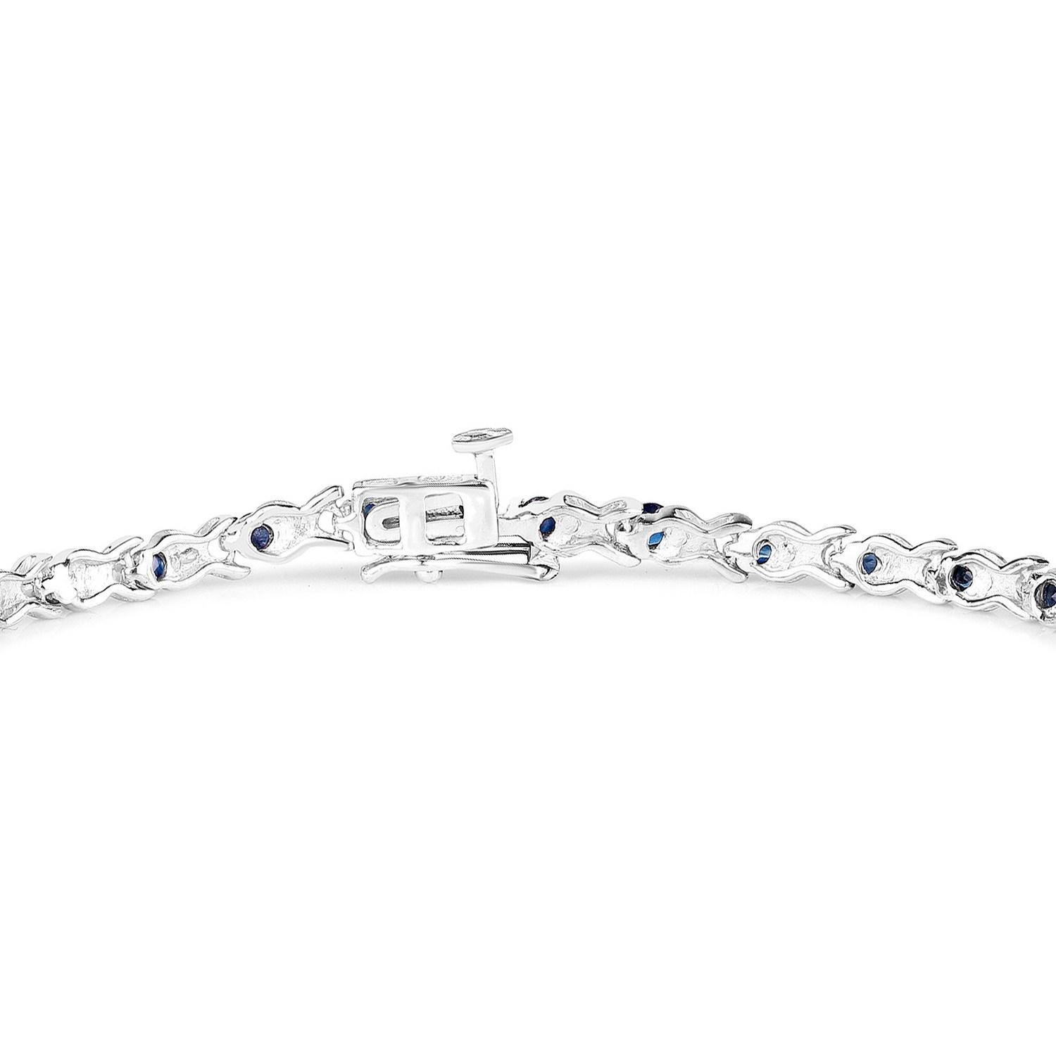 Bracciale tennis con zaffiro blu 2.2 carati in argento sterling In condizioni ottime in vendita a Punta Gorda, FL