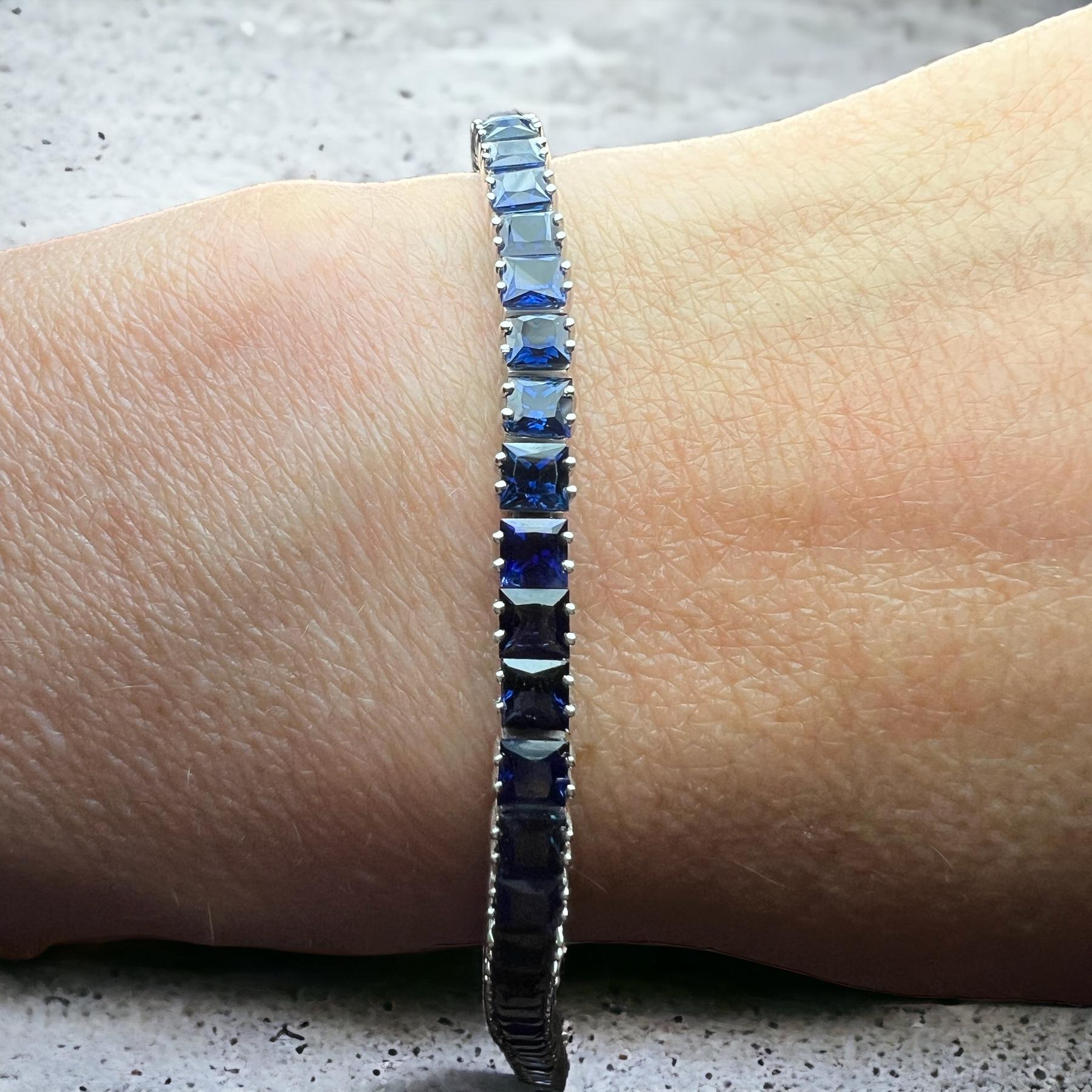 bracelet in 18 carat white gold set with 