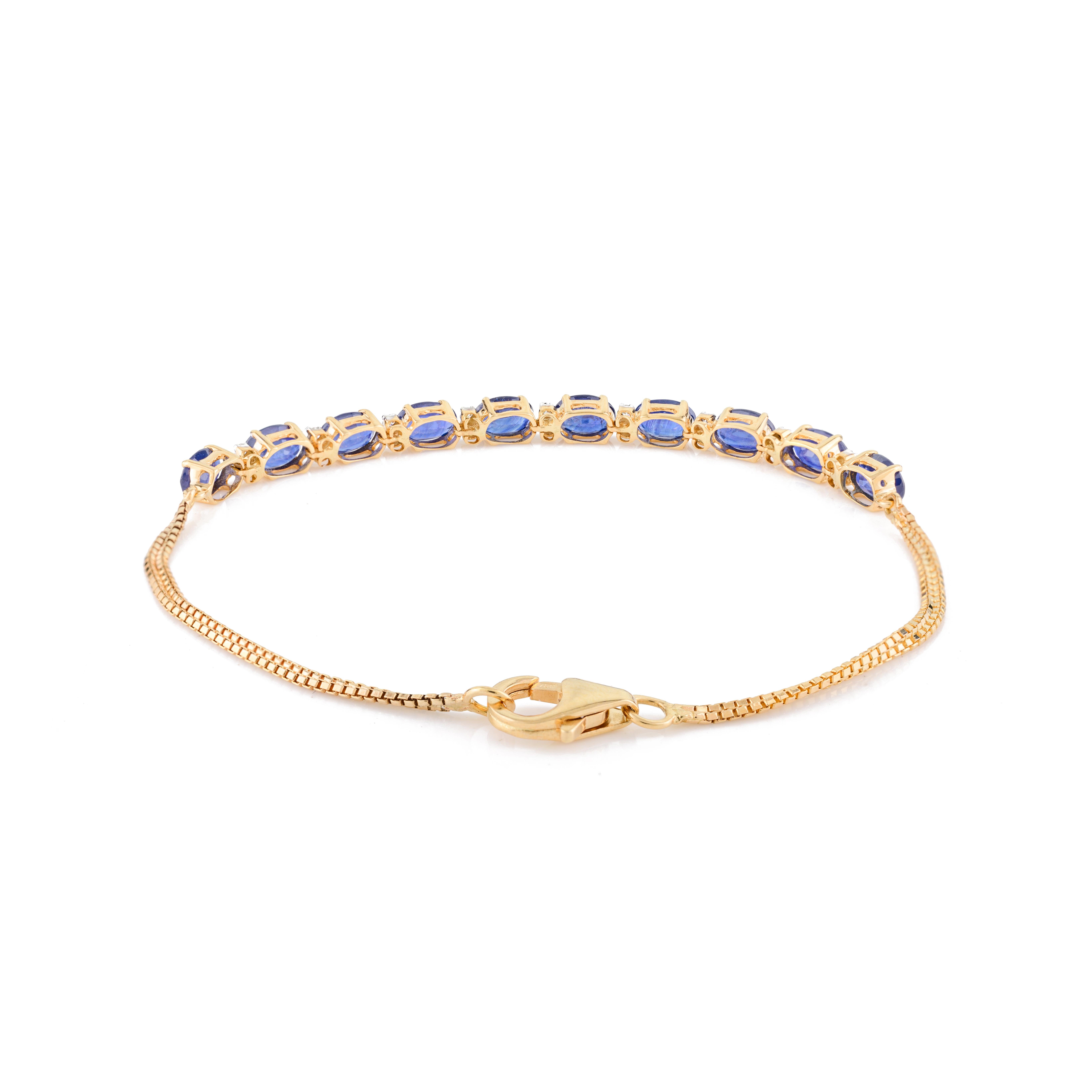 Women's Blue Sapphire Tennis Bracelet with Diamonds for Wedding in 18k Yellow Gold For Sale