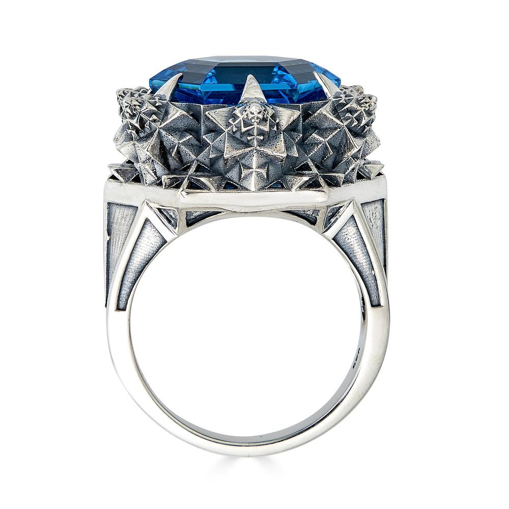 Blue Sapphire Silver Thoscene Ring In New Condition For Sale In Coral Gables, FL