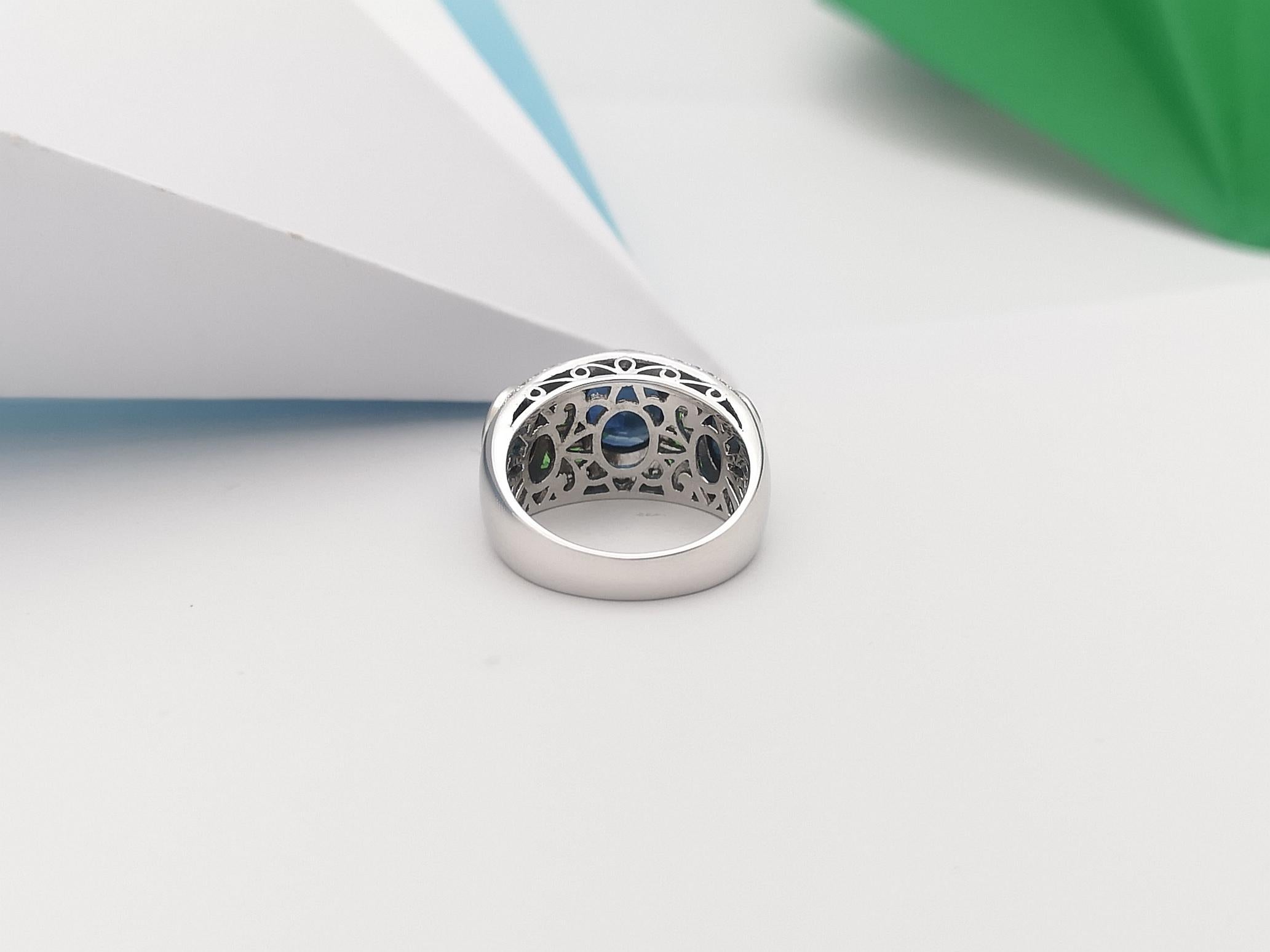 Blue Sapphire, Tsavorite and Diamond Ring Set in 18 Karat White Gold Settings For Sale 7