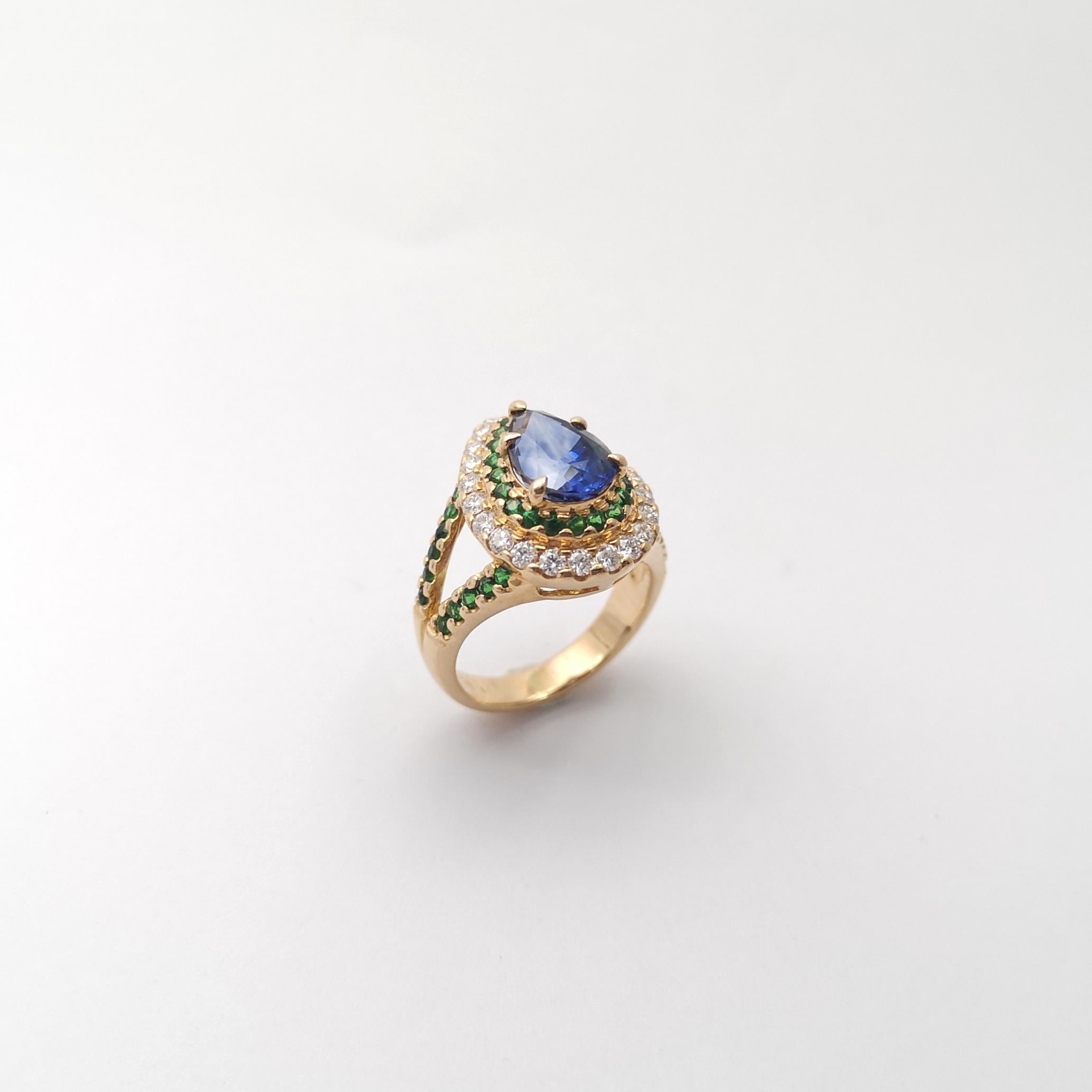 Anello con zaffiro blu, tsavorite e diamante incastonati in oro rosa 18 carati in vendita 4