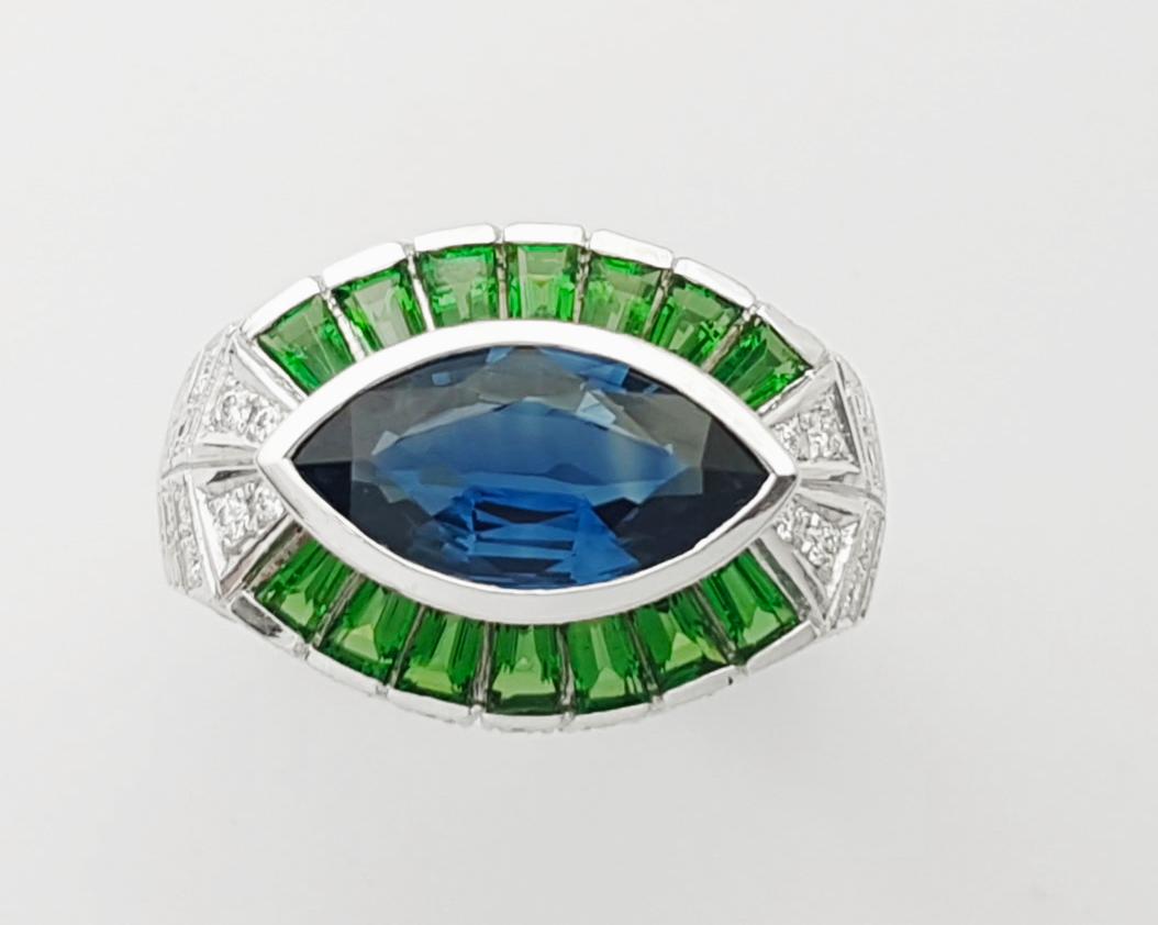 Anello con zaffiro blu, tsavorite e diamante con montatura in platino 950 in vendita 8