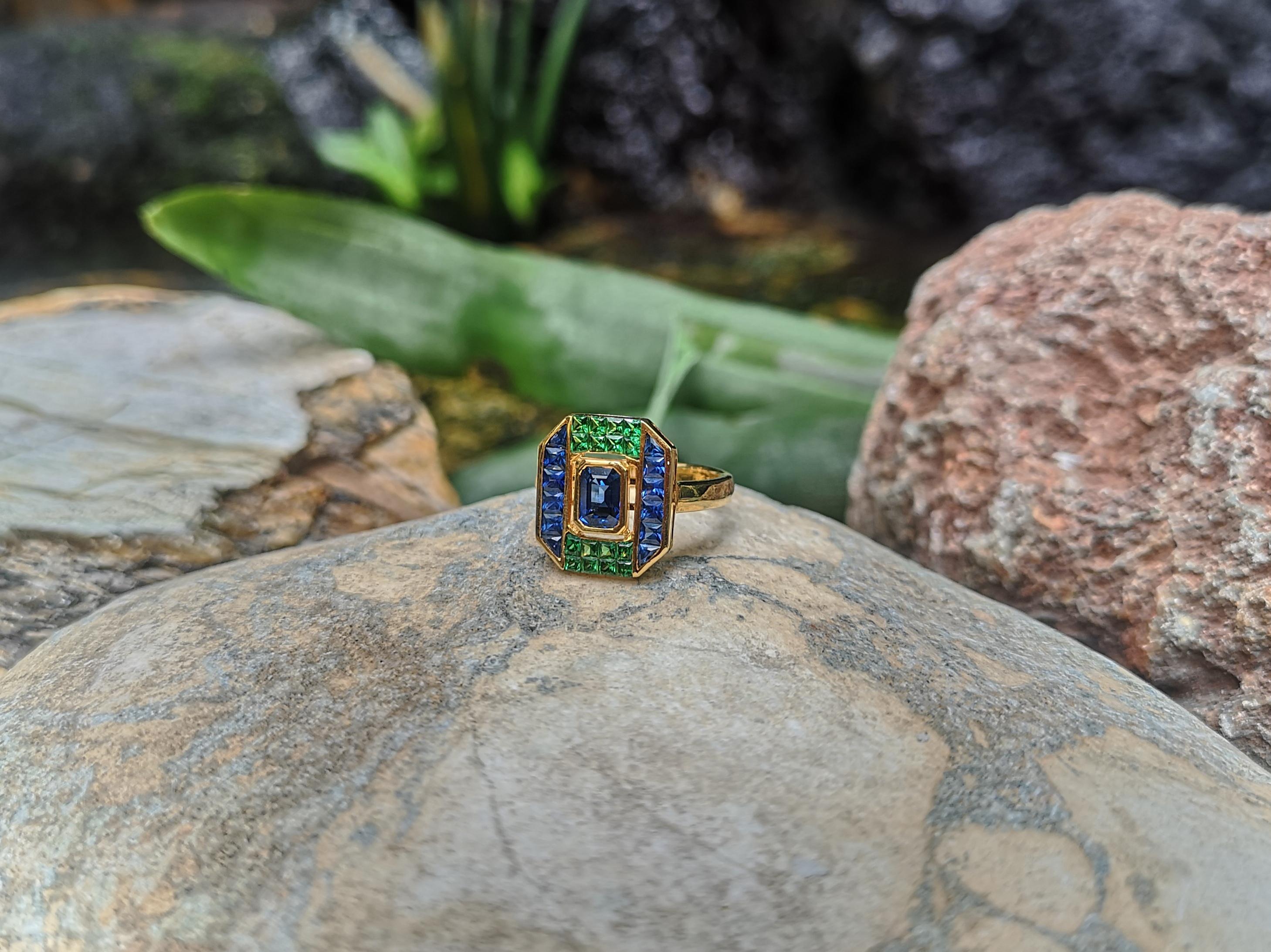 Blue Sapphire & Tsavorite Garnet Ring 18k Gold by Kavant & Sharart For Sale 1