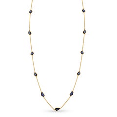 Blauer Saphir Unshape Halskette in 18K Gelbgold