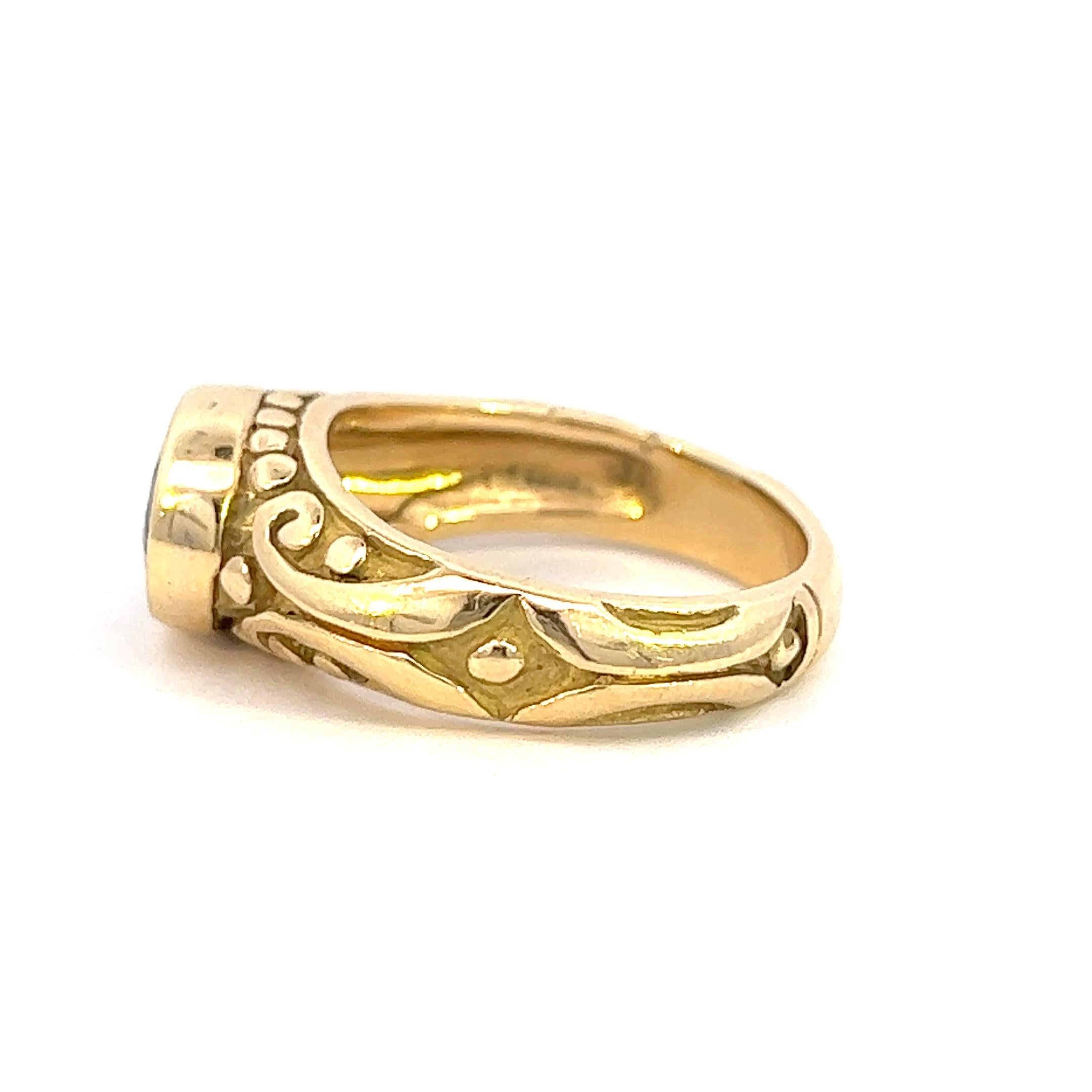 Blauer Saphir Vintage 18k Gold Ring im Zustand „Gut“ im Angebot in New York, NY