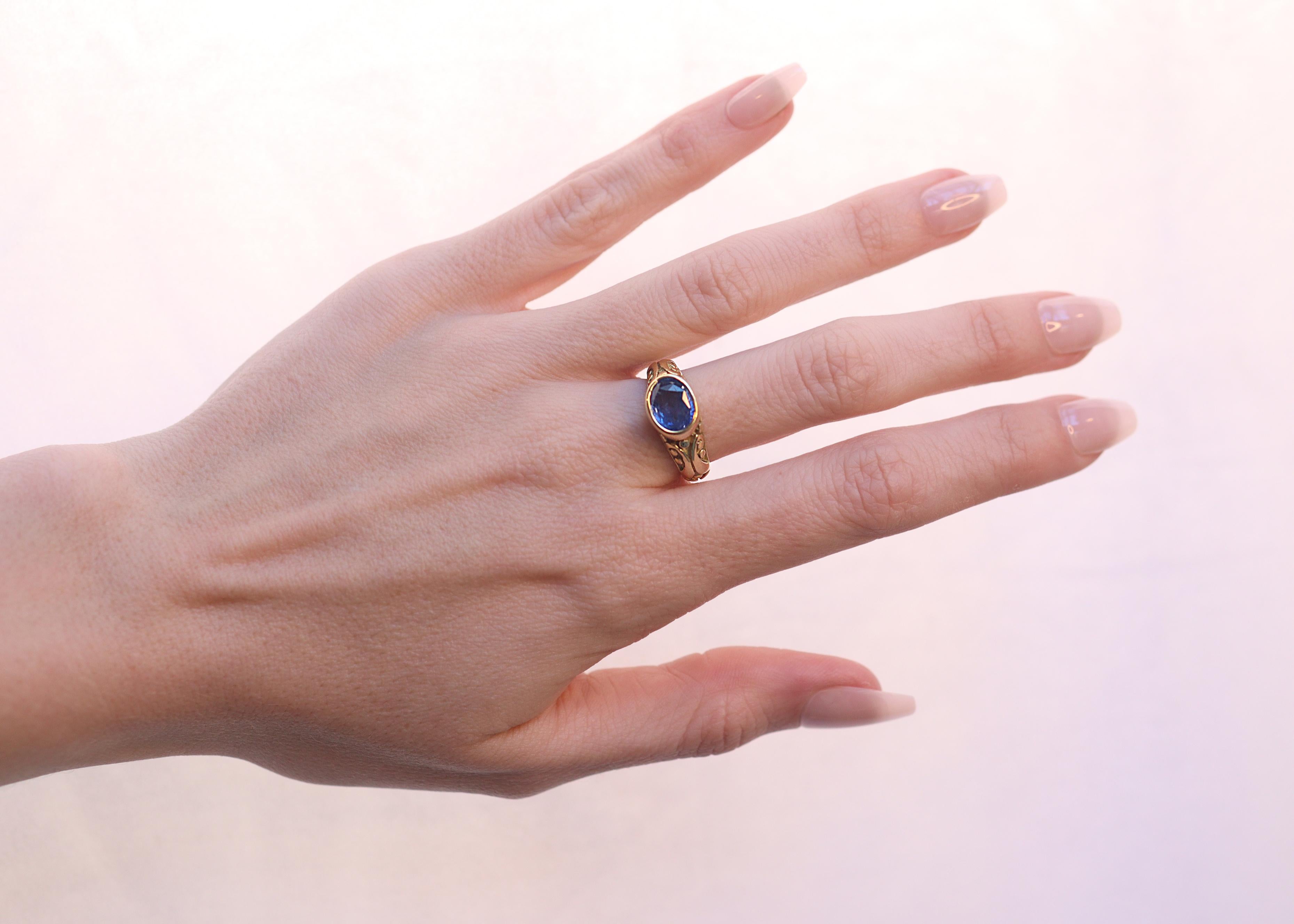 Blauer Saphir Vintage 18k Gold Ring im Angebot 3