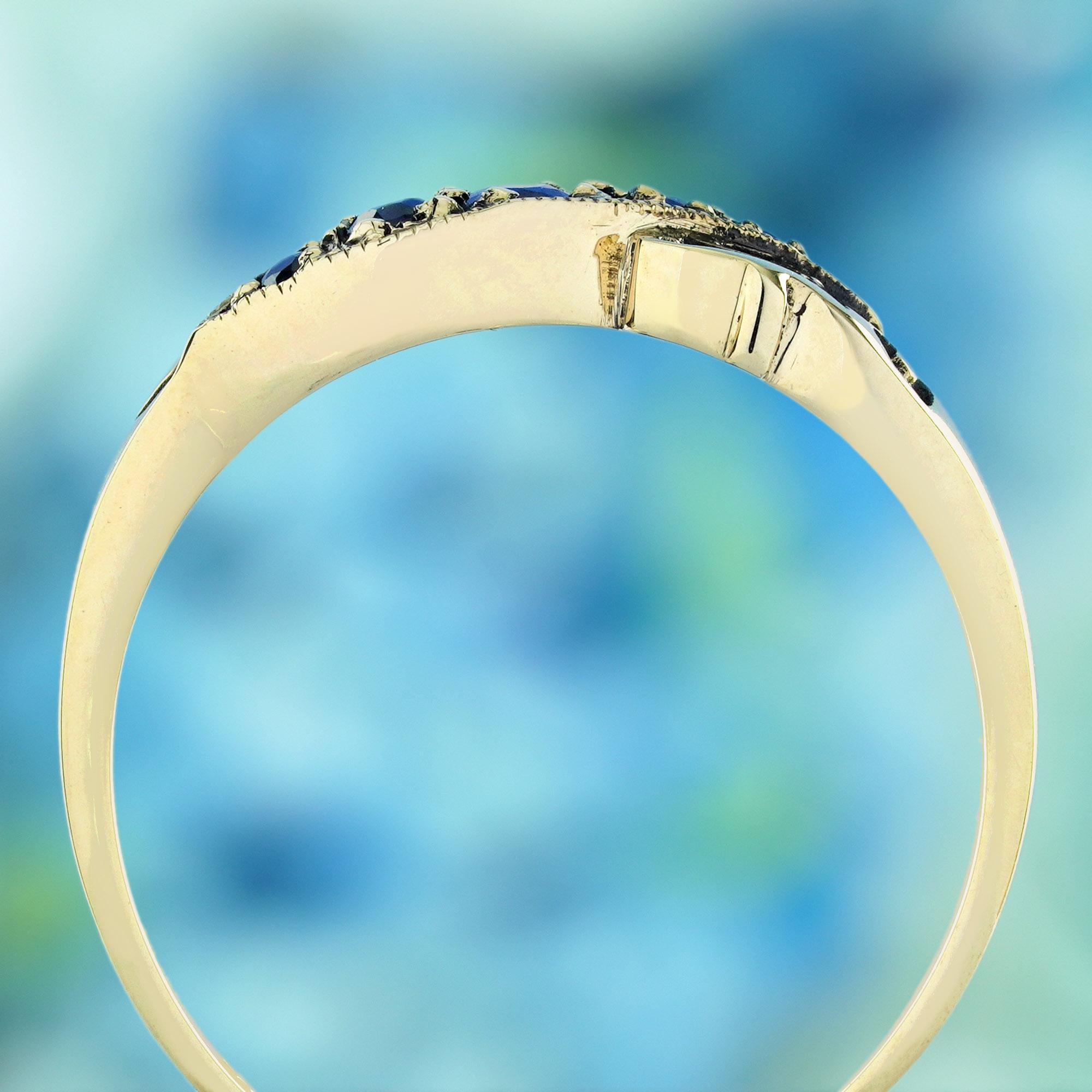 Blue Sapphire Vintage Style Curve Ring in Solid 9K Yellow Gold In New Condition For Sale In Bangkok, TH