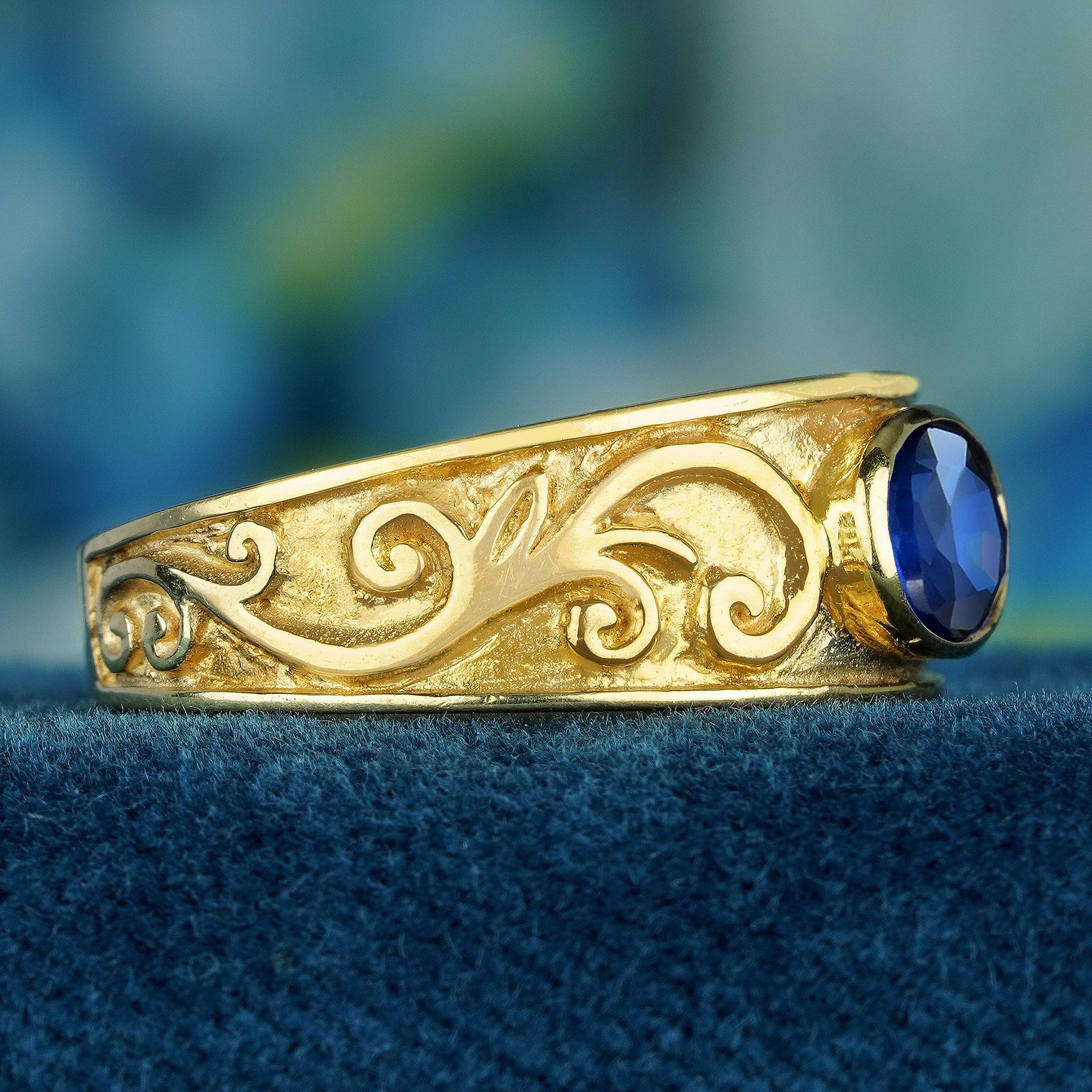 Taille ovale Bague vintage en saphir bleu  en or jaune 9K massif en vente