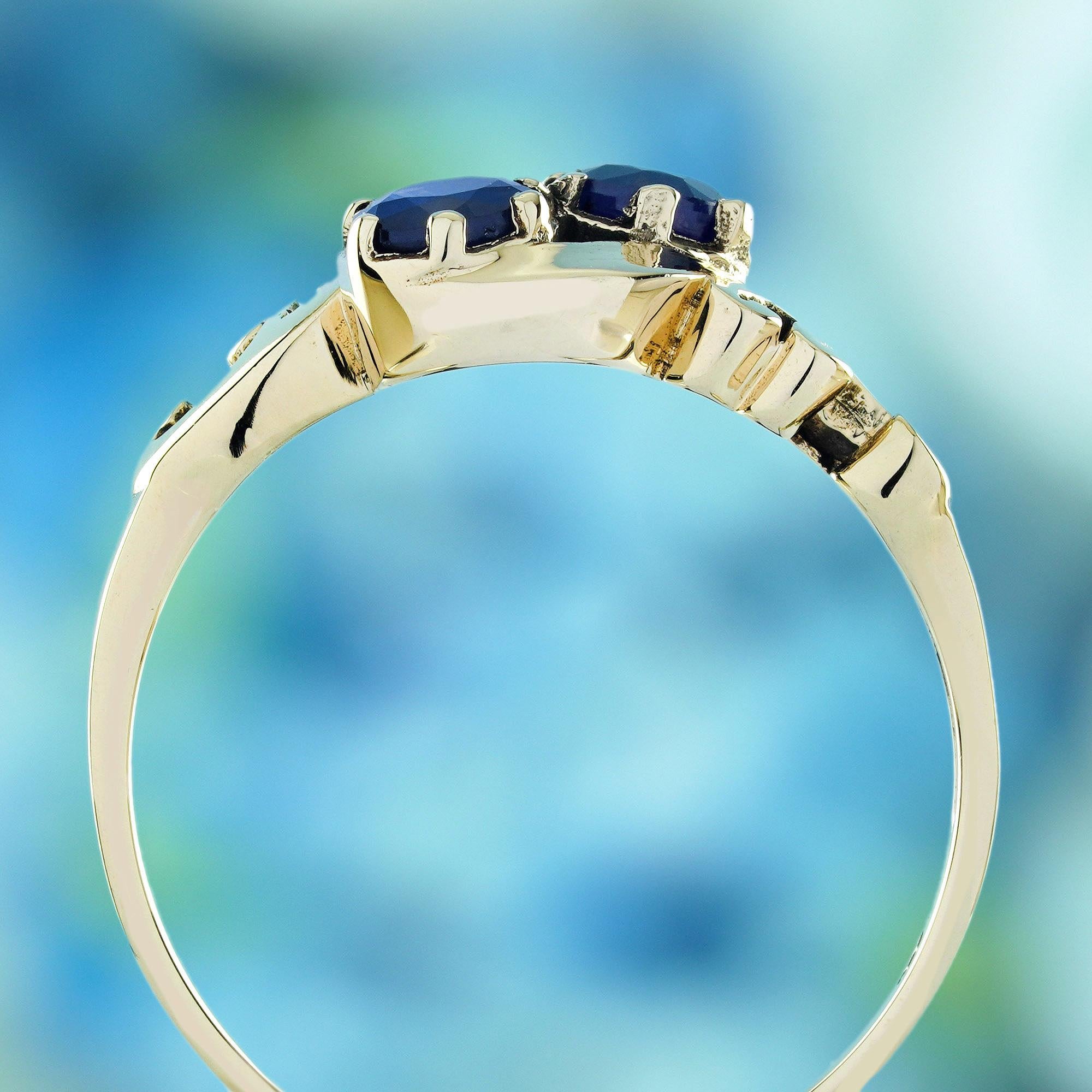 Blue Sapphire Vintage Style Two Stone Ring in Solid 14K Yellow Gold In New Condition For Sale In Bangkok, TH