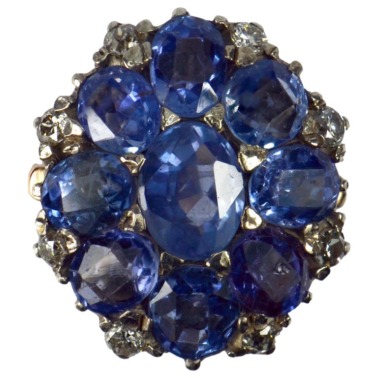 Blue Sapphire White Diamond 18 Karat Gold Cluster Ring For Sale at 1stDibs