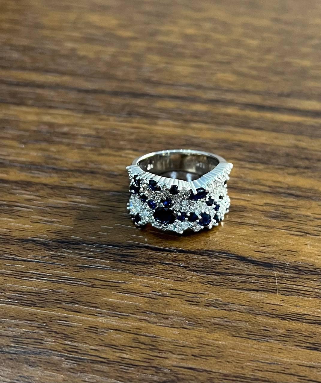 Blue Sapphire & White Diamond Pave Cluster Set 14K White Gold Statement Ring In New Condition For Sale In Oakton, VA