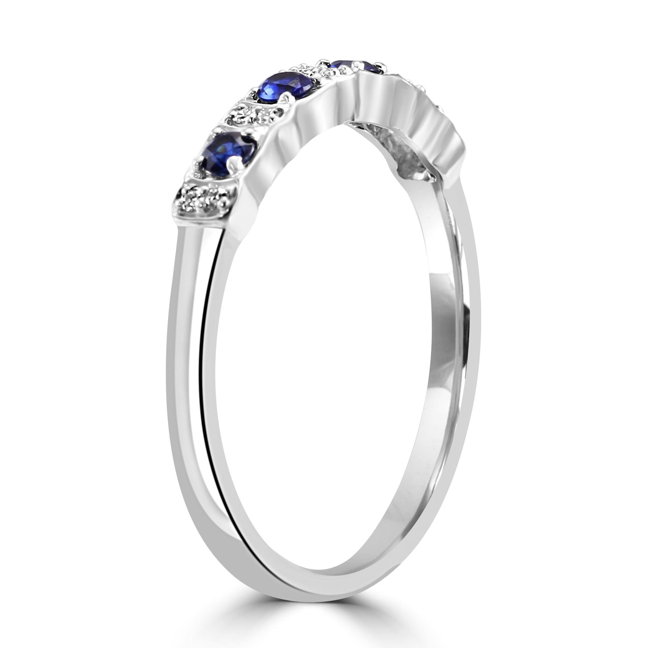 En vente :  Bague de fiançailles à la mode en or blanc 18 carats avec saphir bleu et diamant blanc rond 4