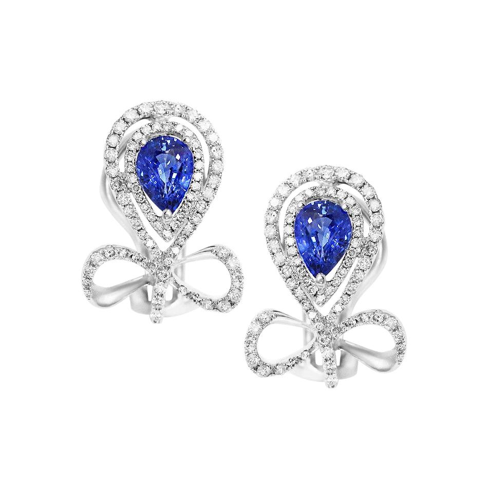 Boucles d'oreilles modernes de tous les jours en or blanc 18 carats avec saphirs bleus et diamants blancs