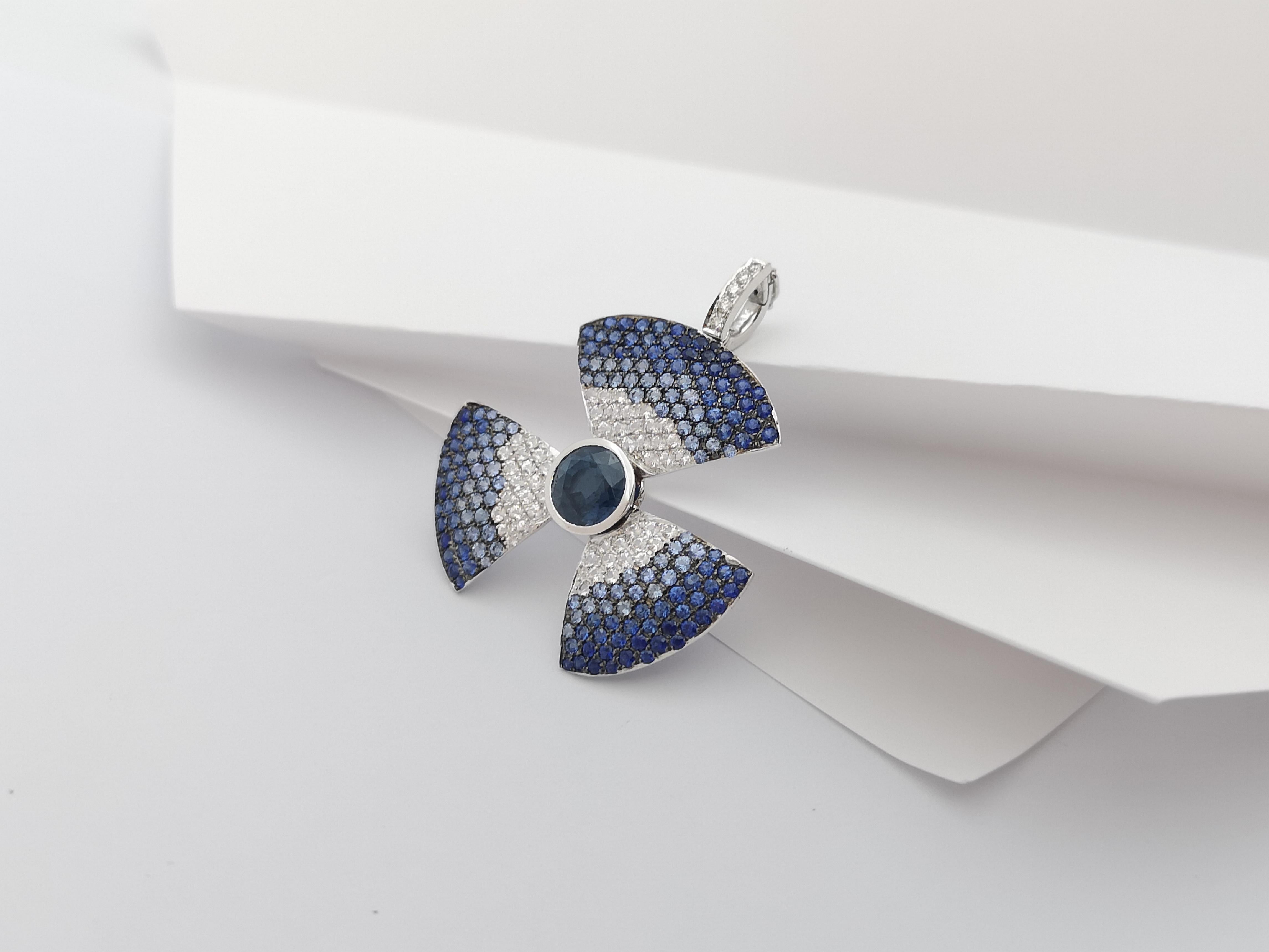 Women's Blue Sapphire, White Sapphire and Diamond Pendant 18 Karat White Gold Settings For Sale