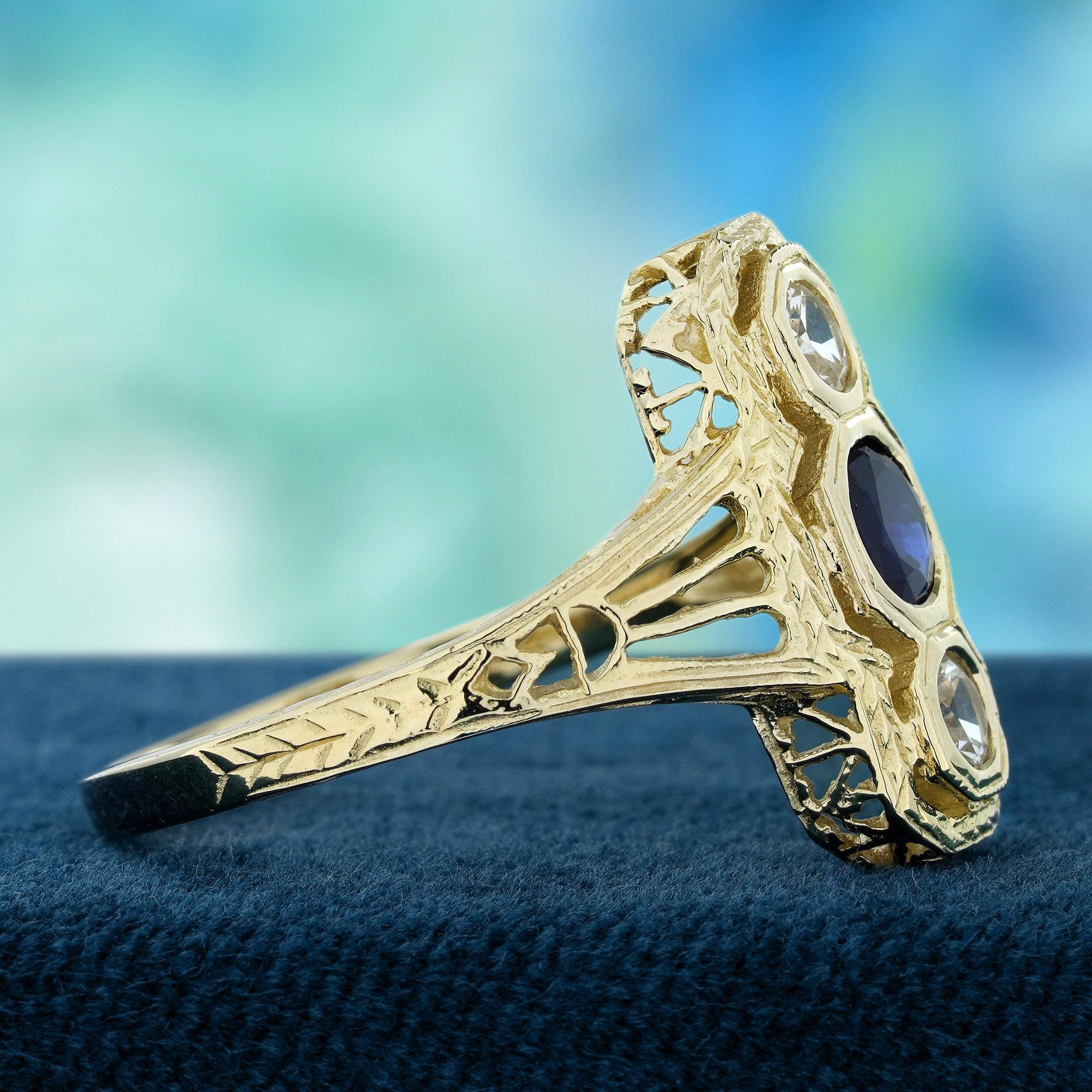 Zafiro azul Zafiro blanco Anillo de tres piedras estilo vintage en oro macizo de 9 quilates Corte redondo en venta