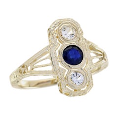 Blauer Saphir weißer Saphir Vintage-Stil drei Steine Ring in massivem 9K Gold