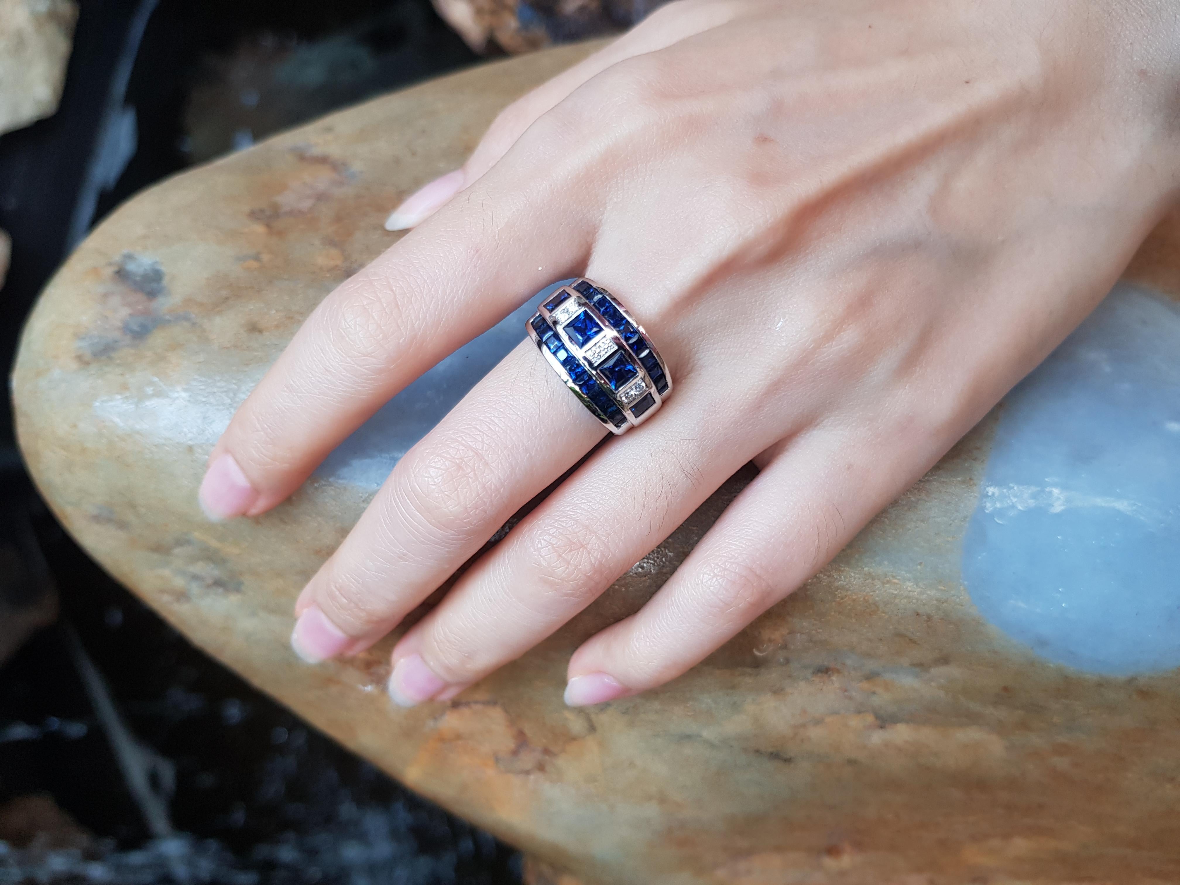 Blue Sapphire with Carat Ring Set in 18 Karat White Gold Settings For Sale 1