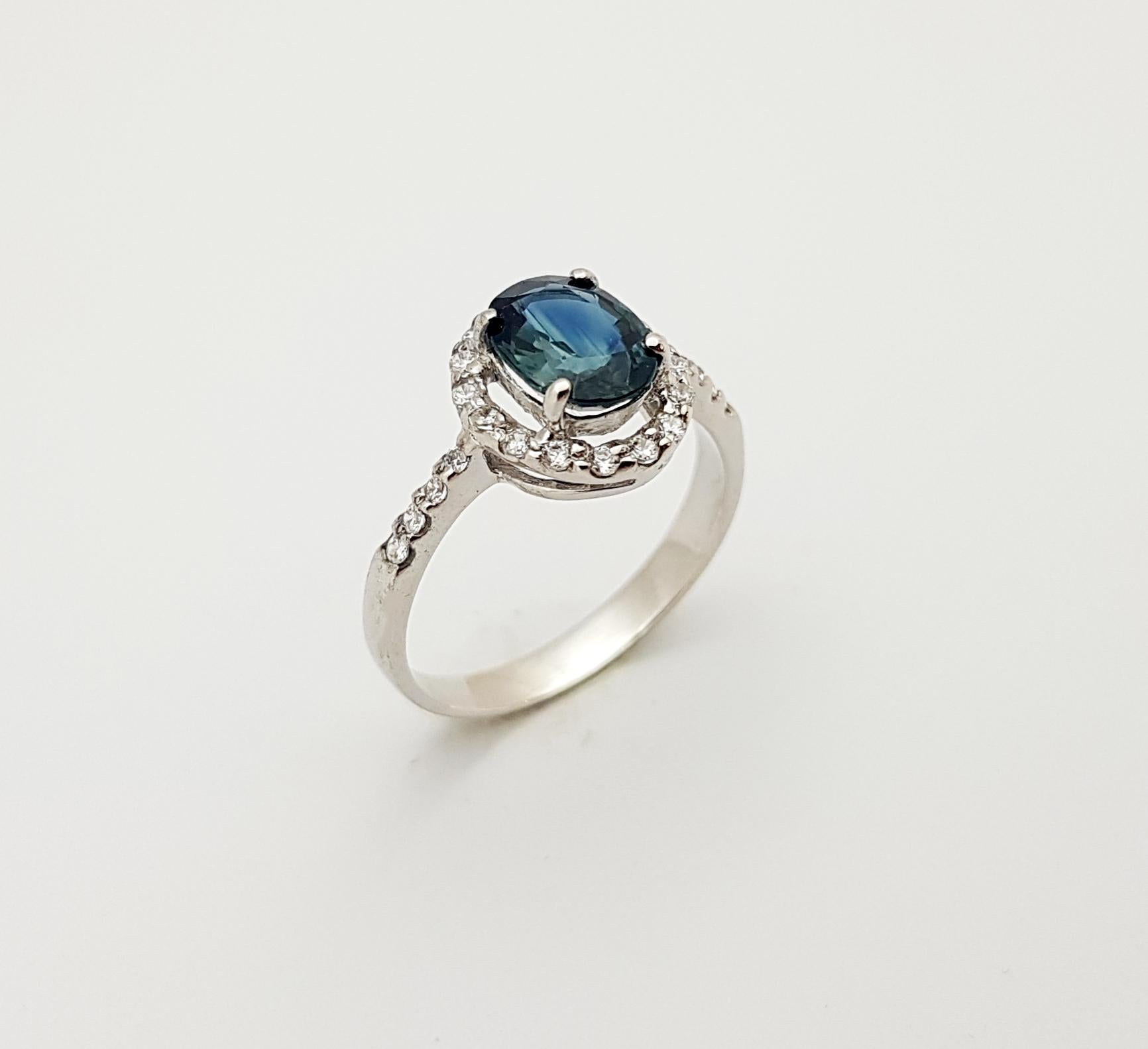Blue Sapphire with Cubic Zirconia Ring set in Silver Settings For Sale 6