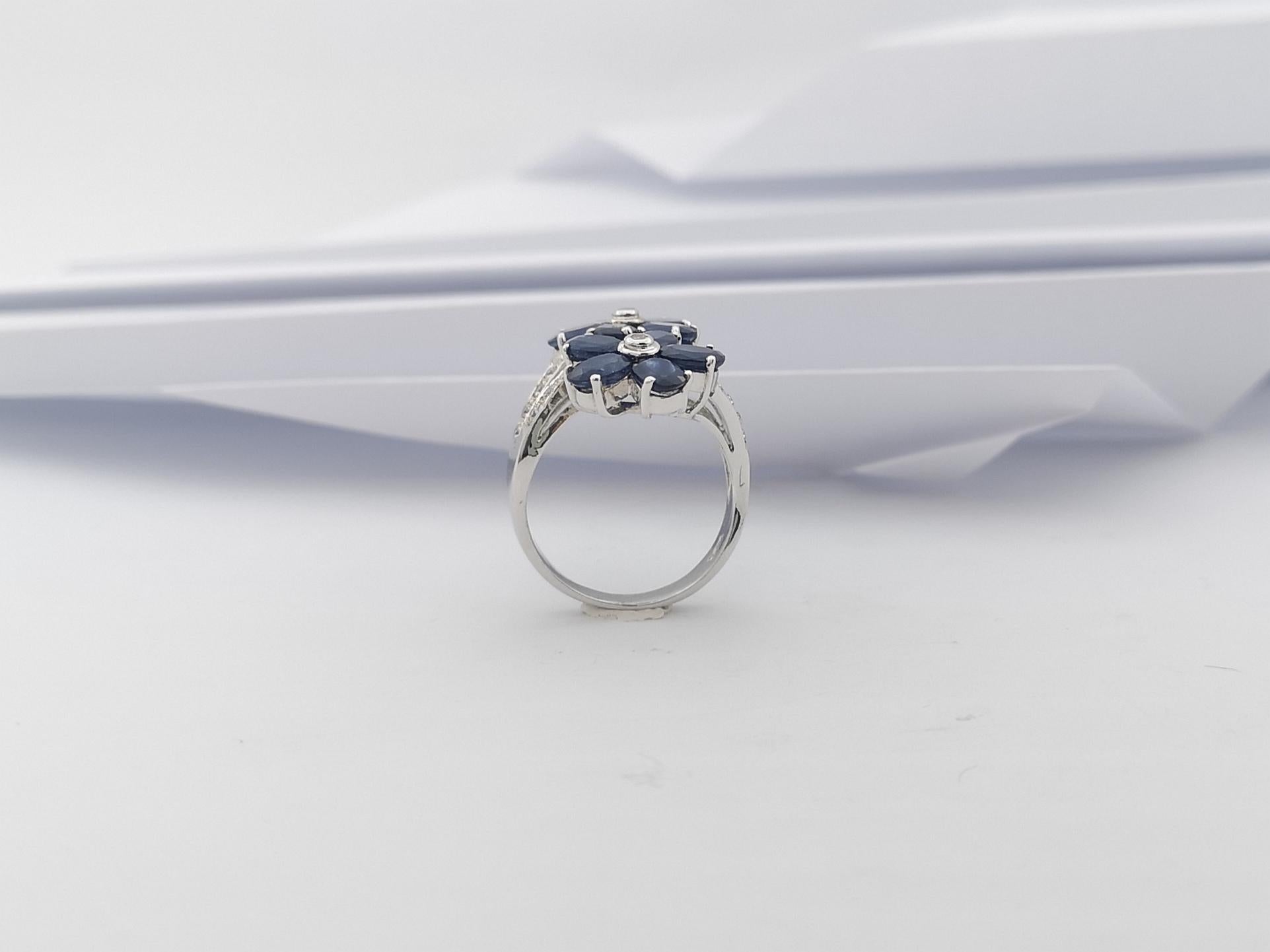 Blue Sapphire with Cubic Zirconia Ring set in Silver Settings For Sale 7