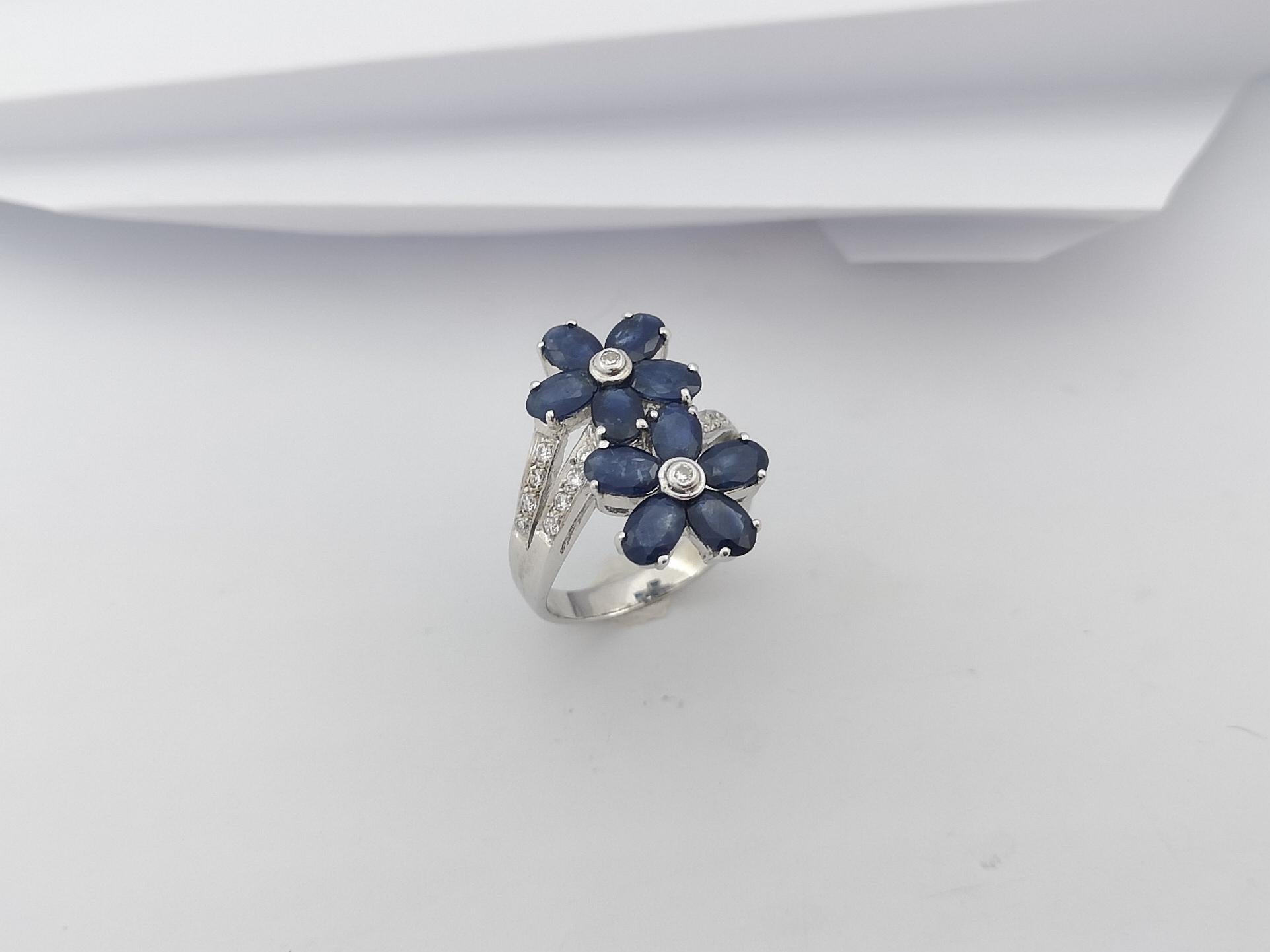 Blue Sapphire with Cubic Zirconia Ring set in Silver Settings For Sale 8