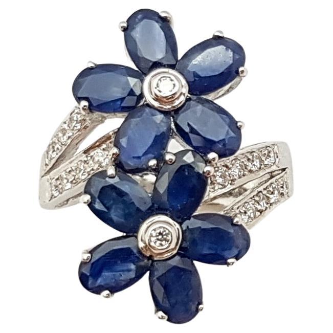 Blue Sapphire with Cubic Zirconia Ring set in Silver Settings For Sale