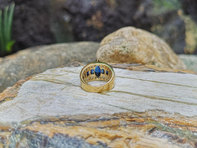 Blue Sapphire with Diamond and Blue Sapphire Ring Set in 18 Karat Gold Settings For Sale 4