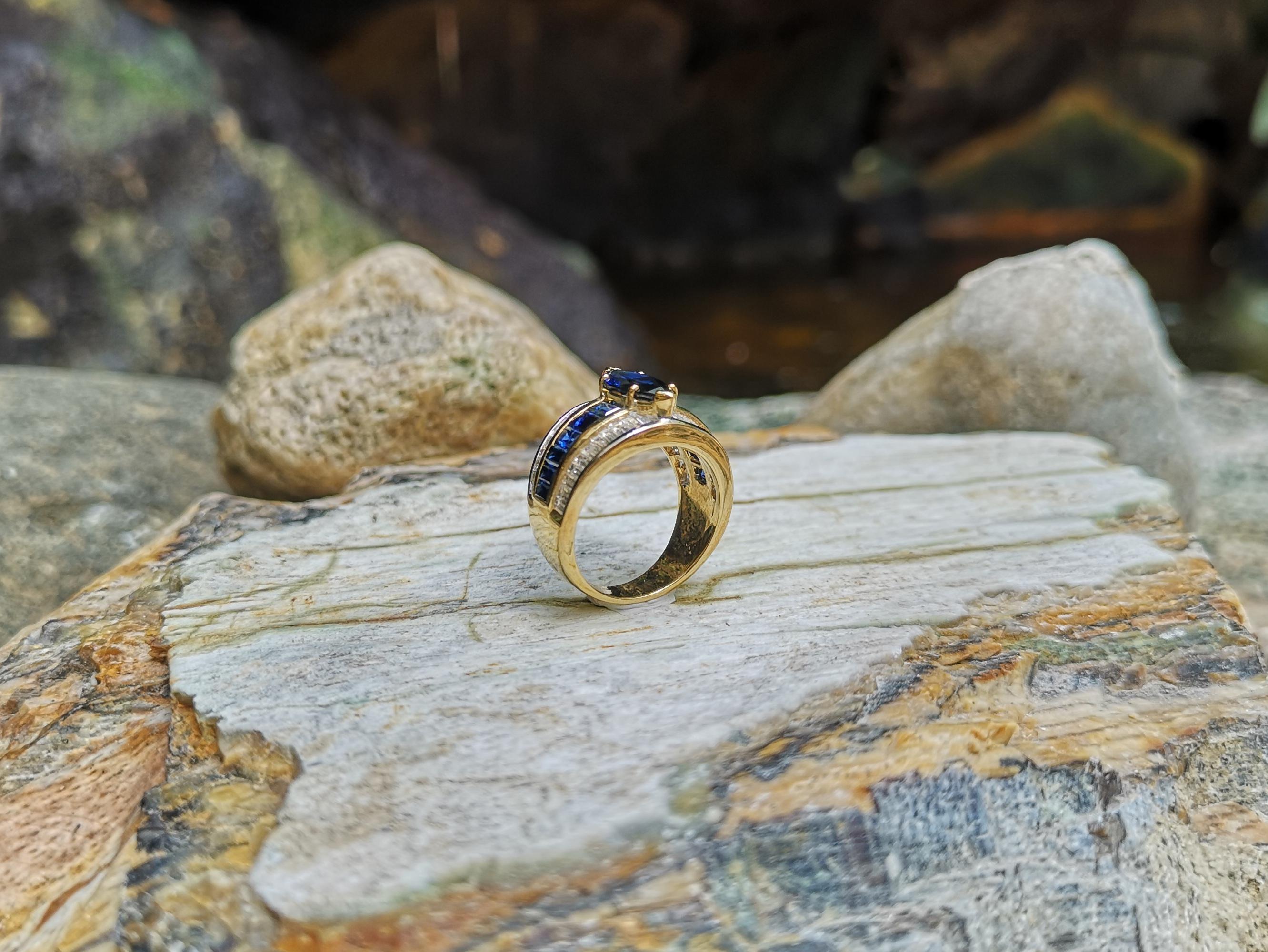 Blue Sapphire with Diamond and Blue Sapphire Ring Set in 18 Karat Gold Settings For Sale 3