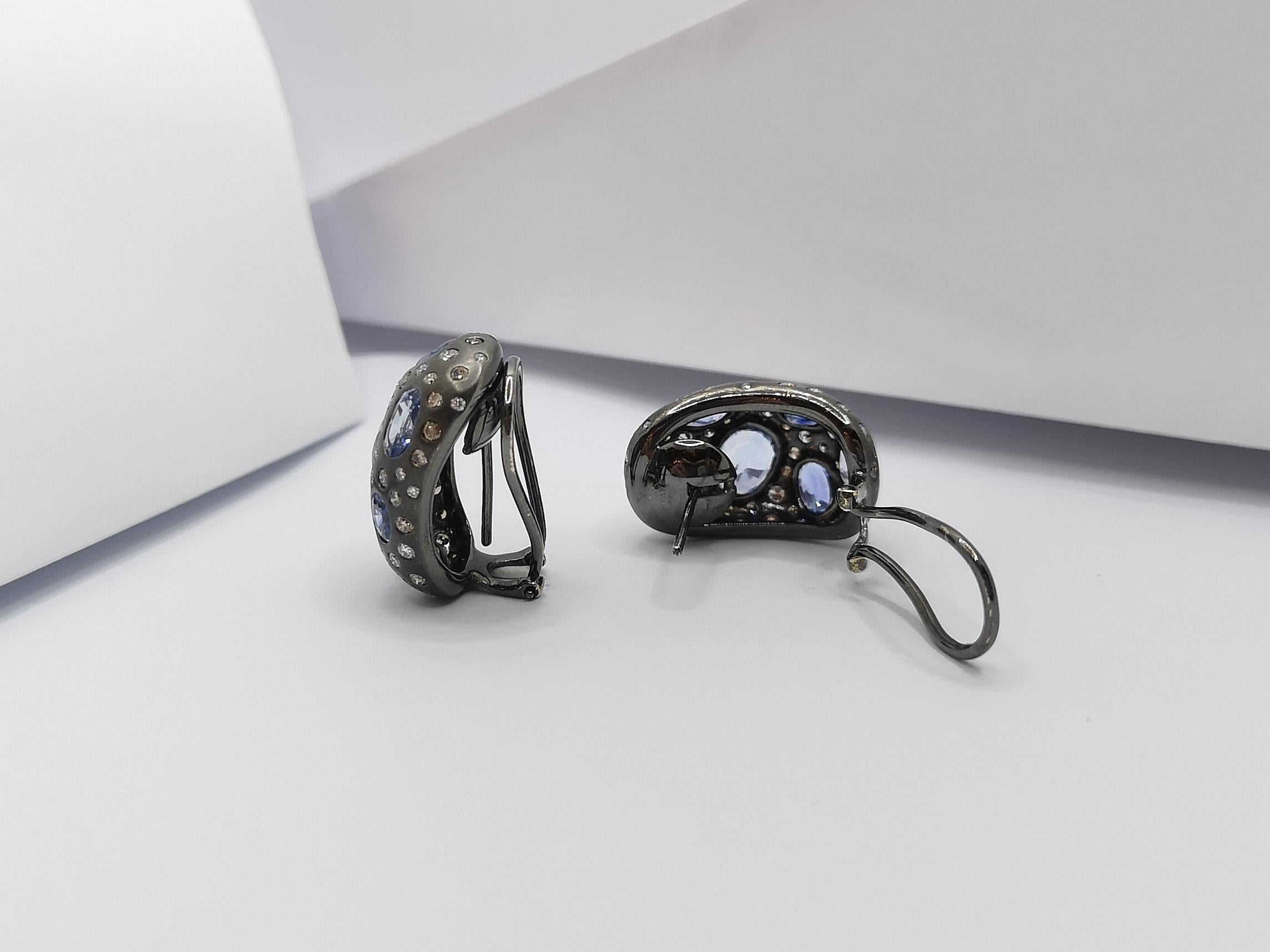 Blue Sapphire with Diamond and Brown Diamond Earrings Set in 18 Karat White Gold In New Condition For Sale In Bangkok, TH