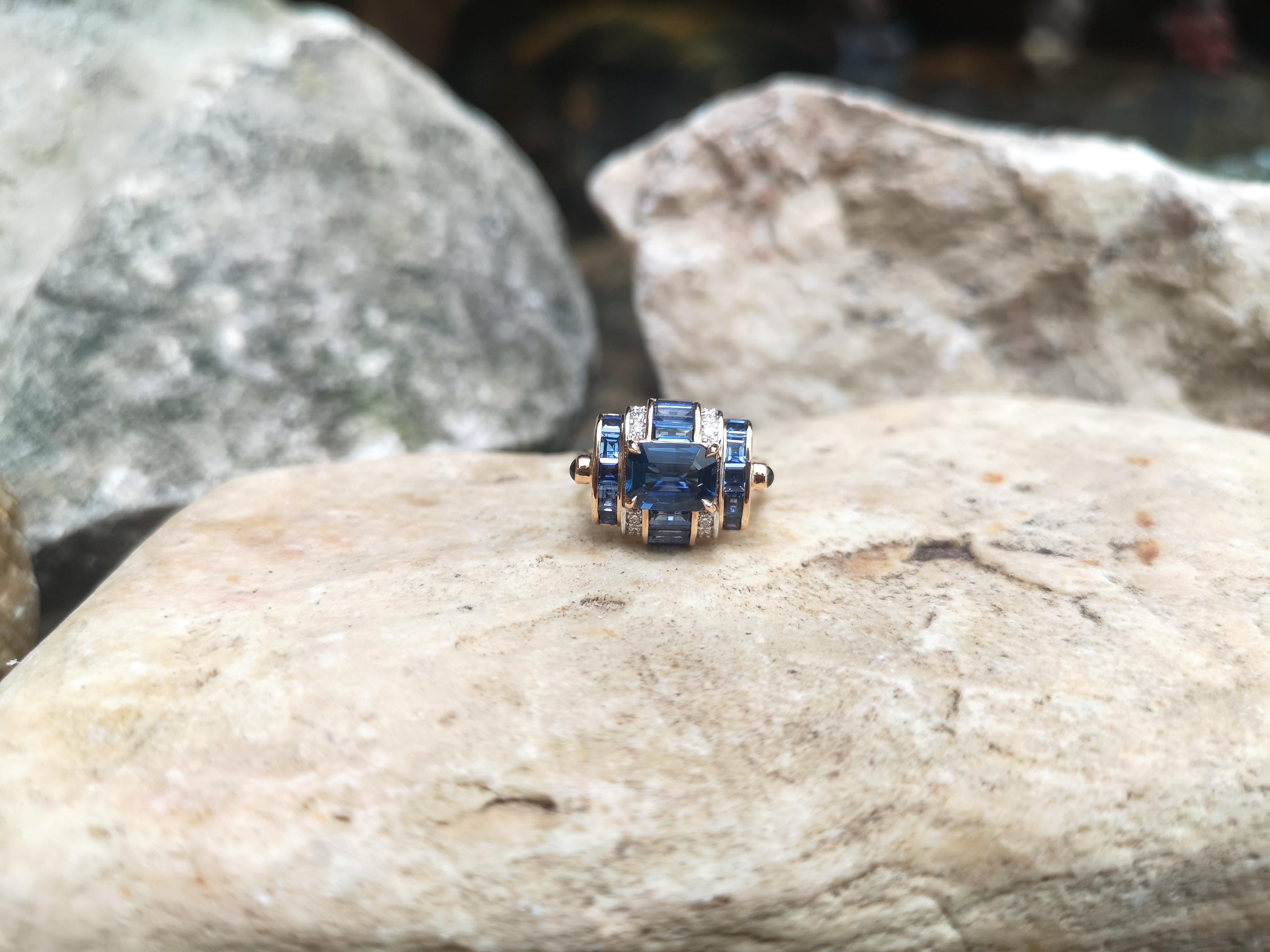 Art Deco Blue Sapphire with Diamond and Cabochon Blue Sapphire Ring in 18 Karat Rose Gold