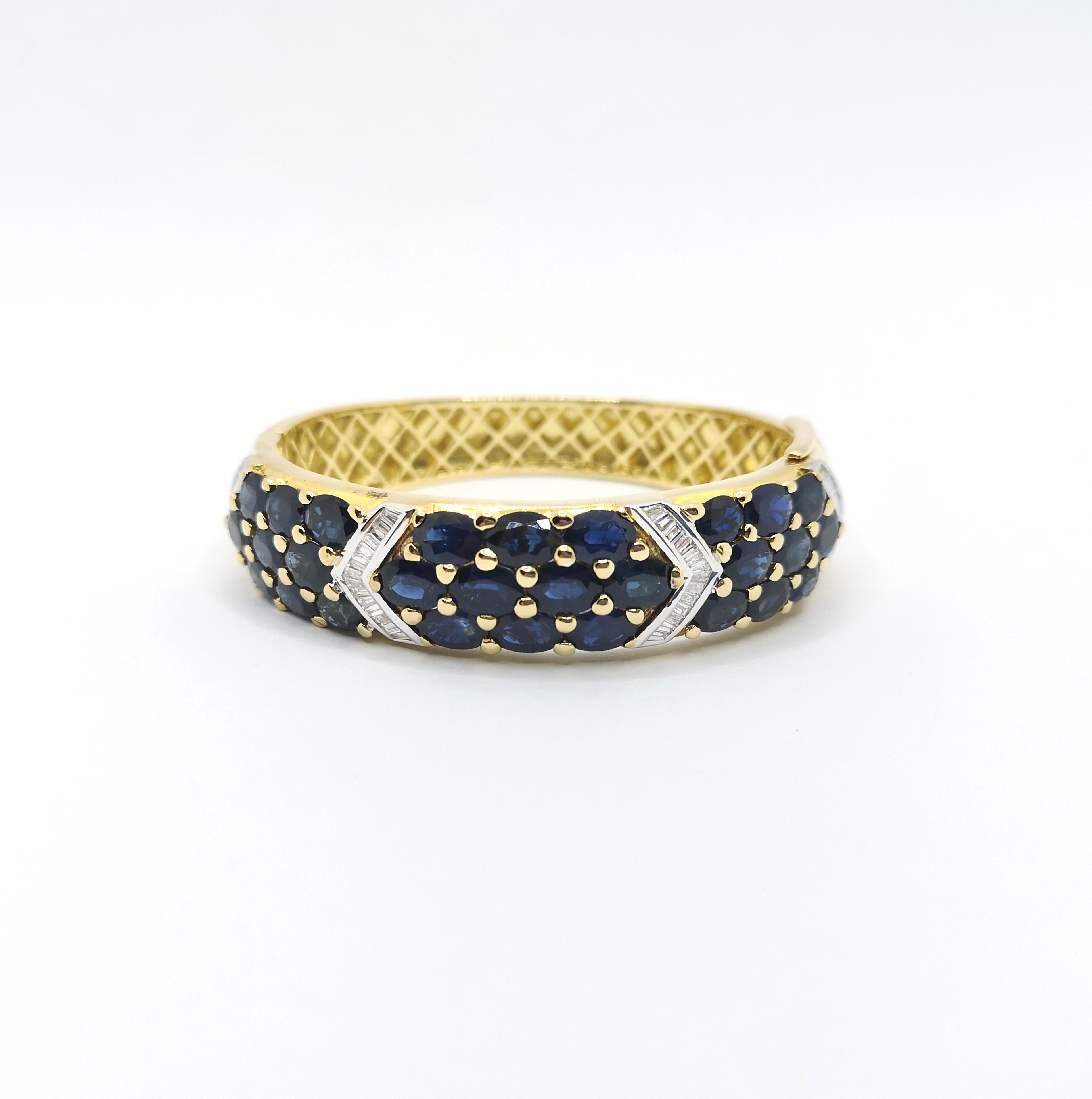 Armreif mit blauem Saphir und Diamant in 18 Karat Goldfassungen gefasst im Angebot 5