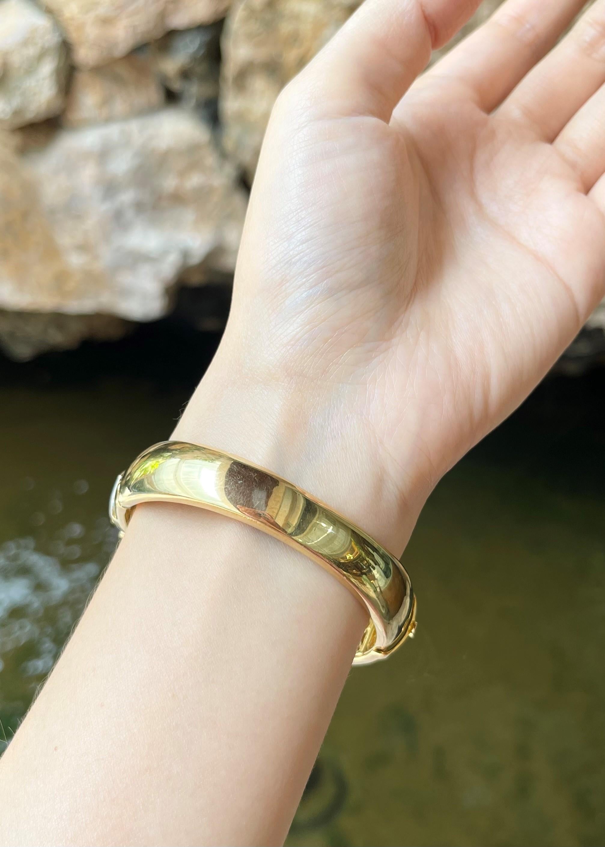 Armreif mit blauem Saphir und Diamant in 18 Karat Goldfassungen gefasst im Angebot 2