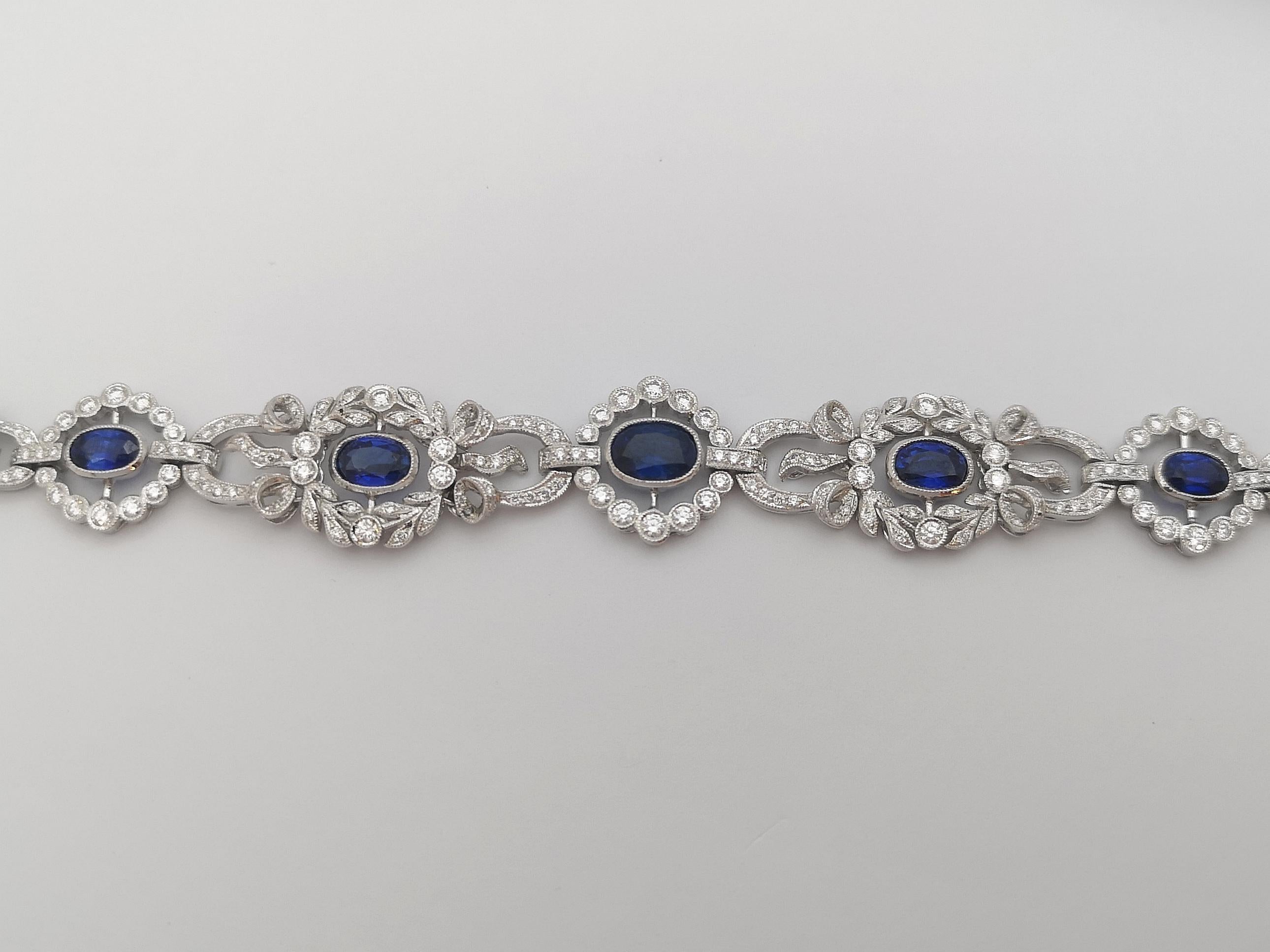  Blue Sapphire with Diamond Bracelet set in 18 Karat White Gold Settings For Sale 3