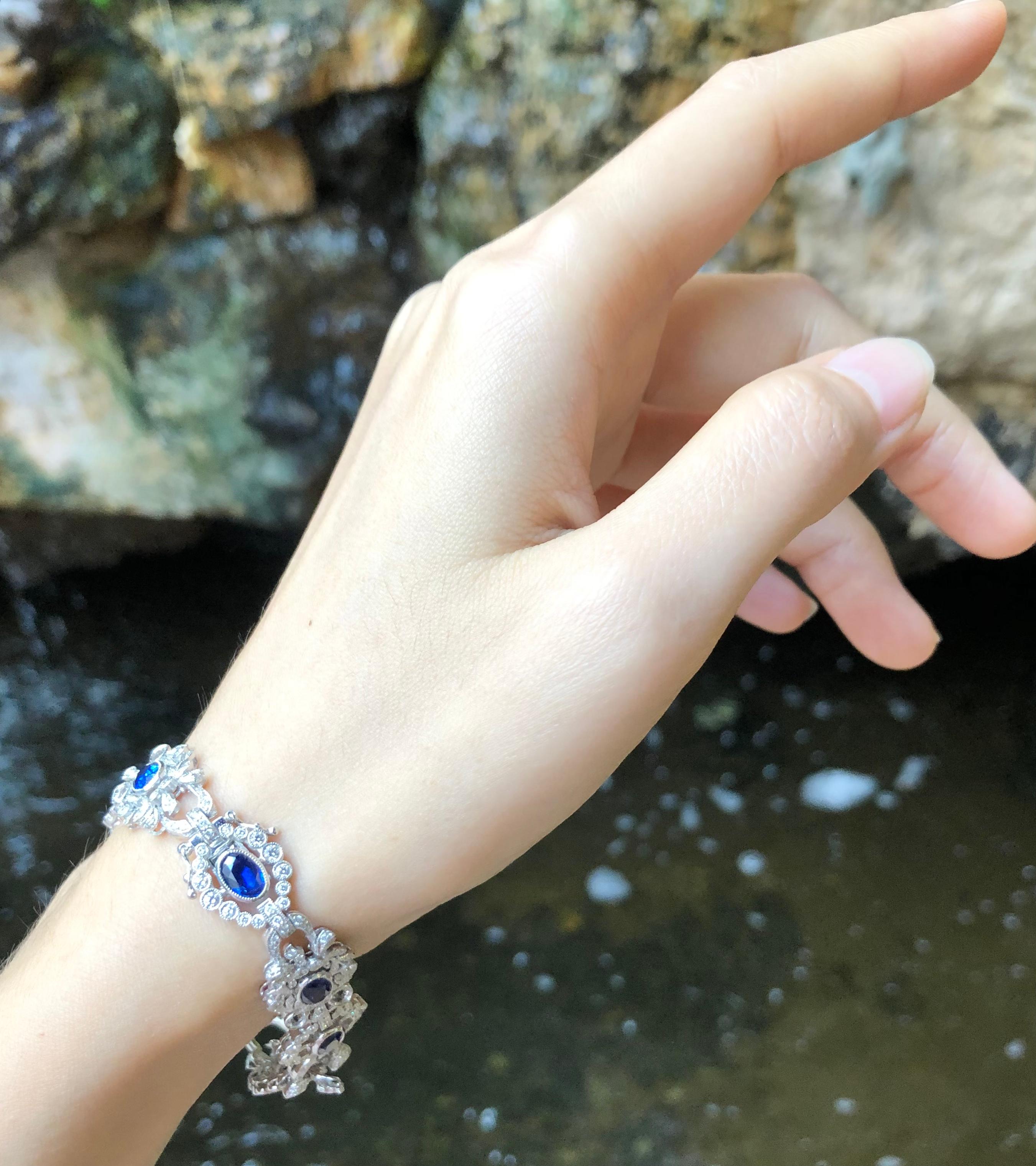 Edwardian  Blue Sapphire with Diamond Bracelet set in 18 Karat White Gold Settings For Sale