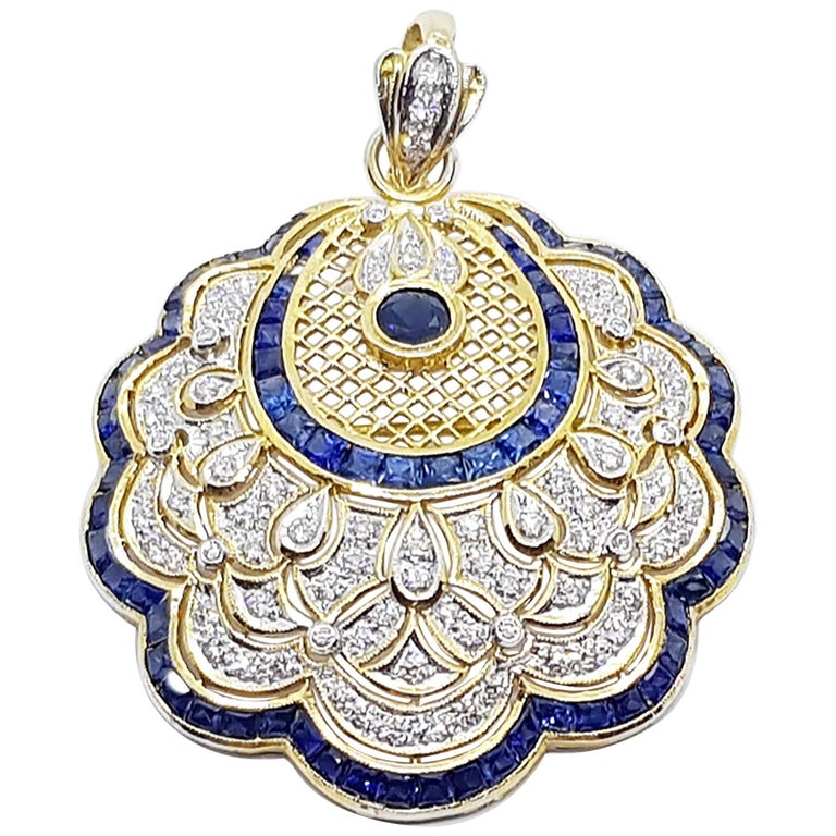 Blue Sapphire with Diamond Brooch/Pendant Set in 18 Karat Gold Settings For Sale