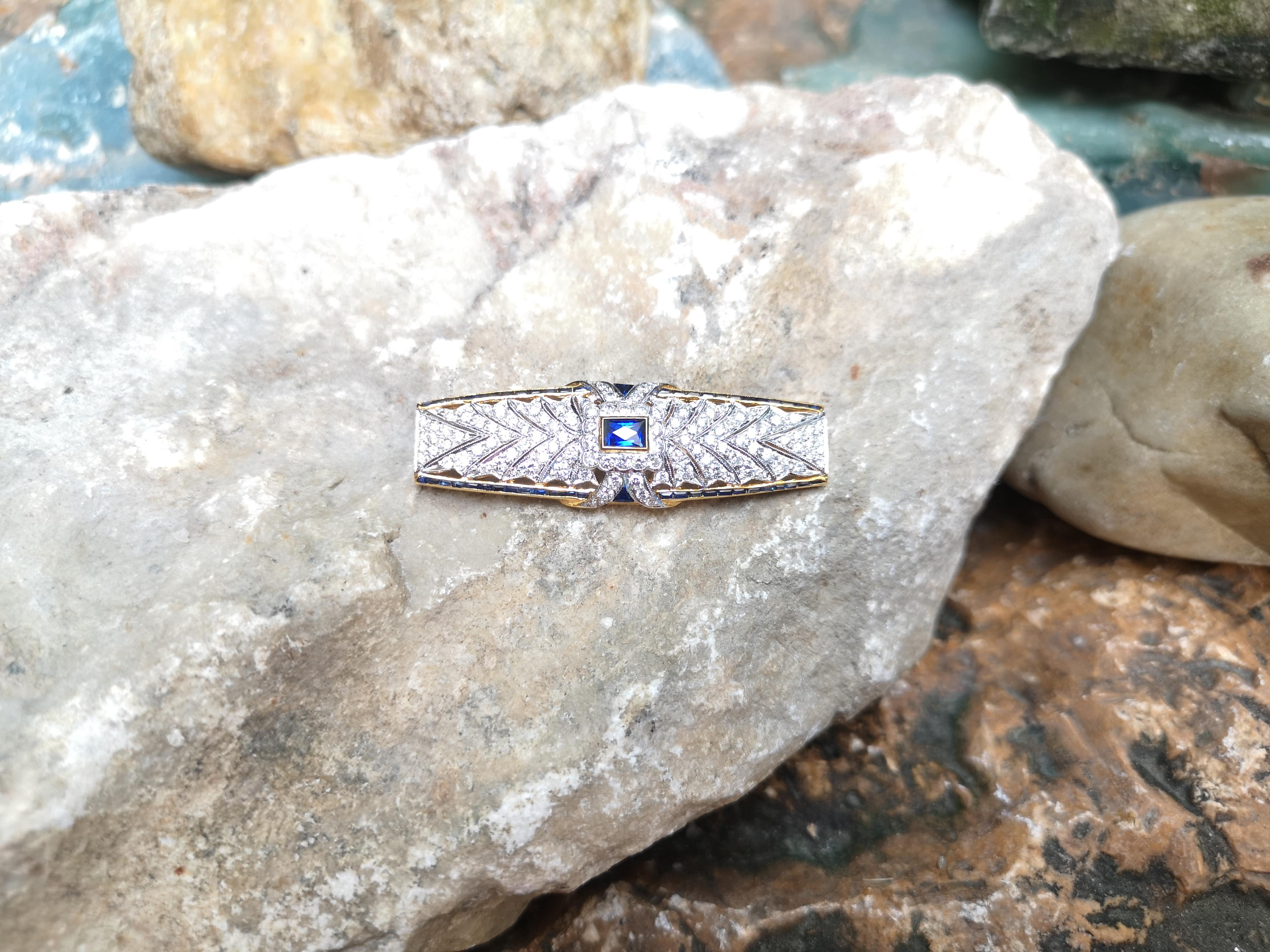 Emerald Cut Blue Sapphire with Diamond Brooch Set in 18 Karat Gold Settings For Sale