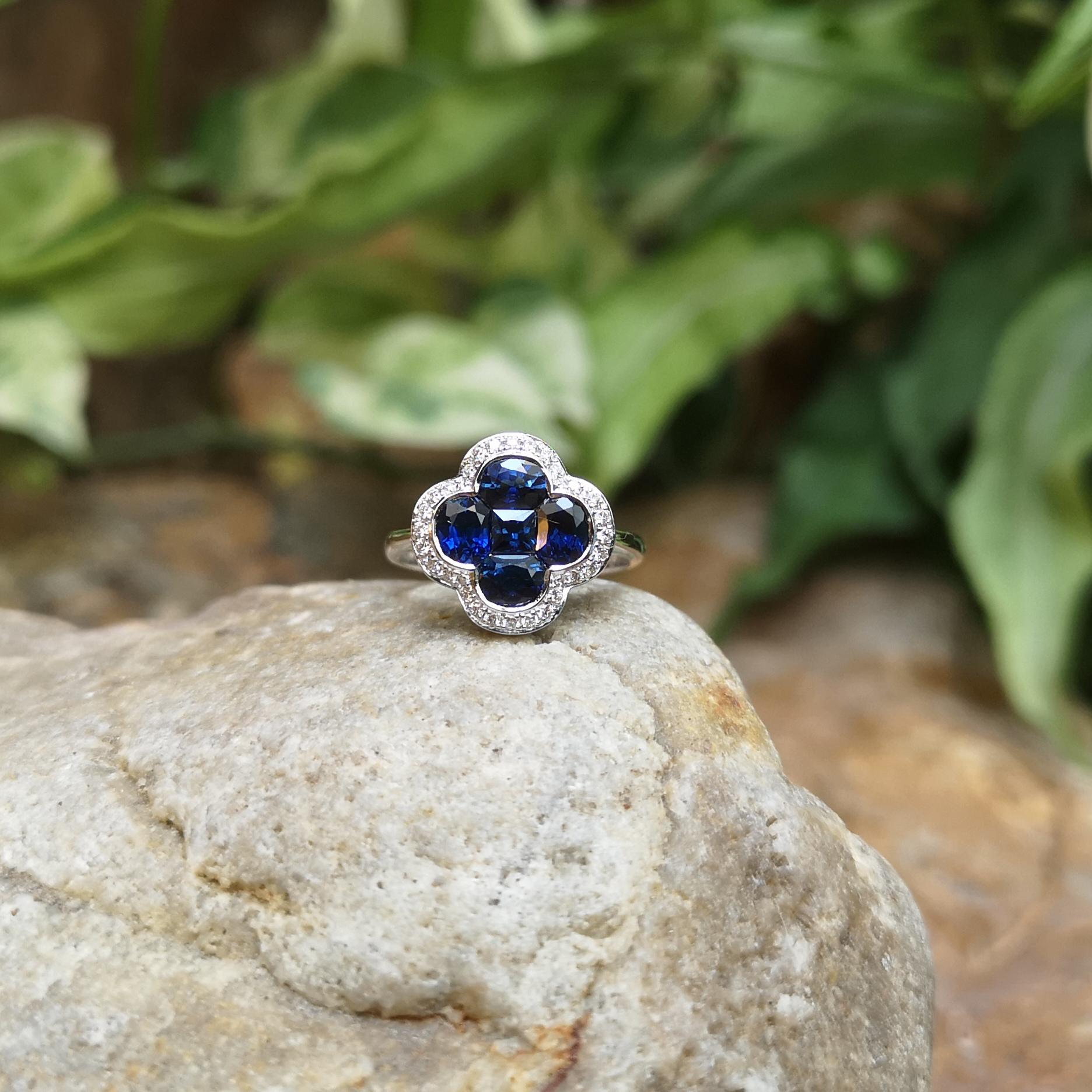 Blue Sapphire with Diamond Clover Ring set in 18K White Gold Settings For Sale 3