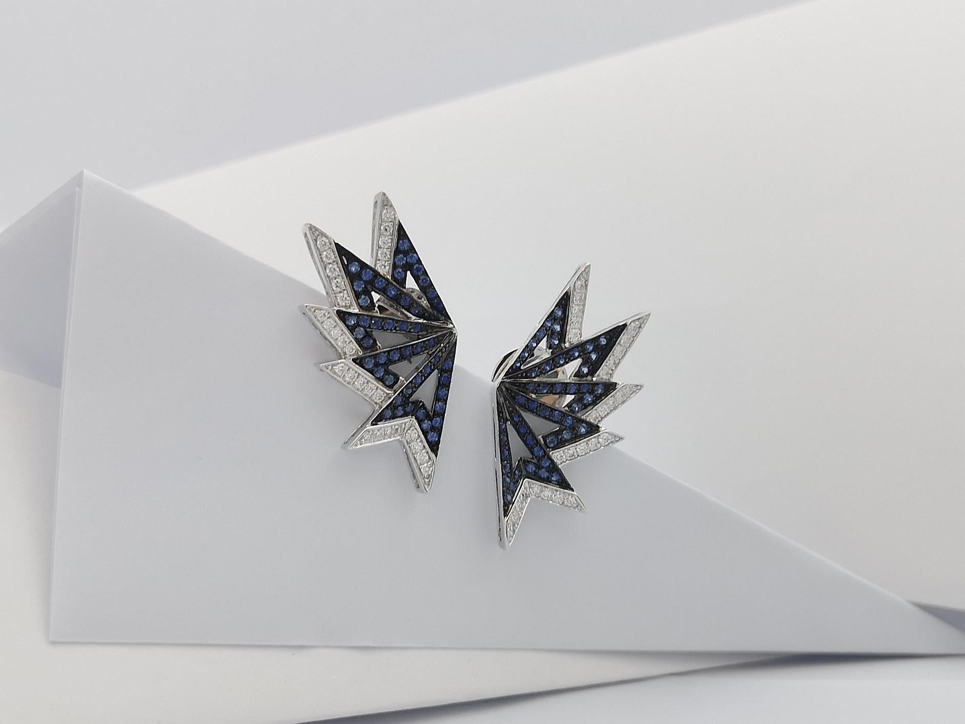 Blue Sapphire with Diamond Earrings in 18K White Gold by Kavant & Sharart In New Condition For Sale In Bangkok, TH
