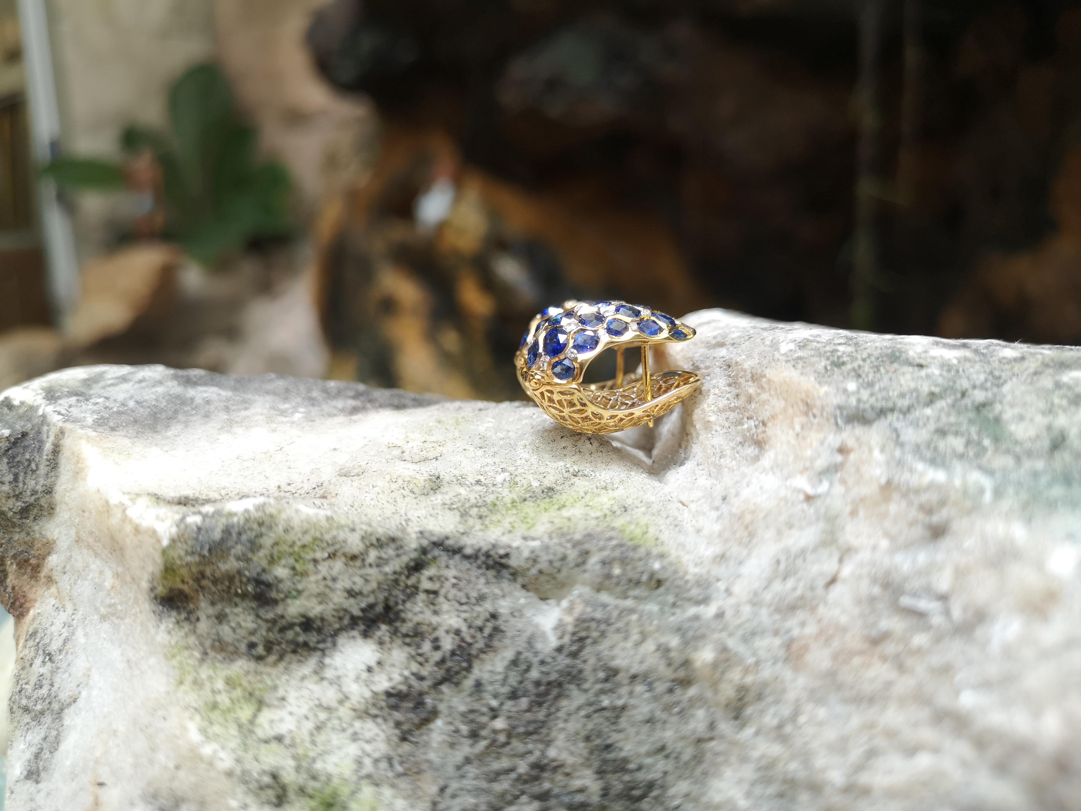 Blauer Saphir mit Diamant-Ohrringen in 18 Karat Goldfassung (Rundschliff) im Angebot