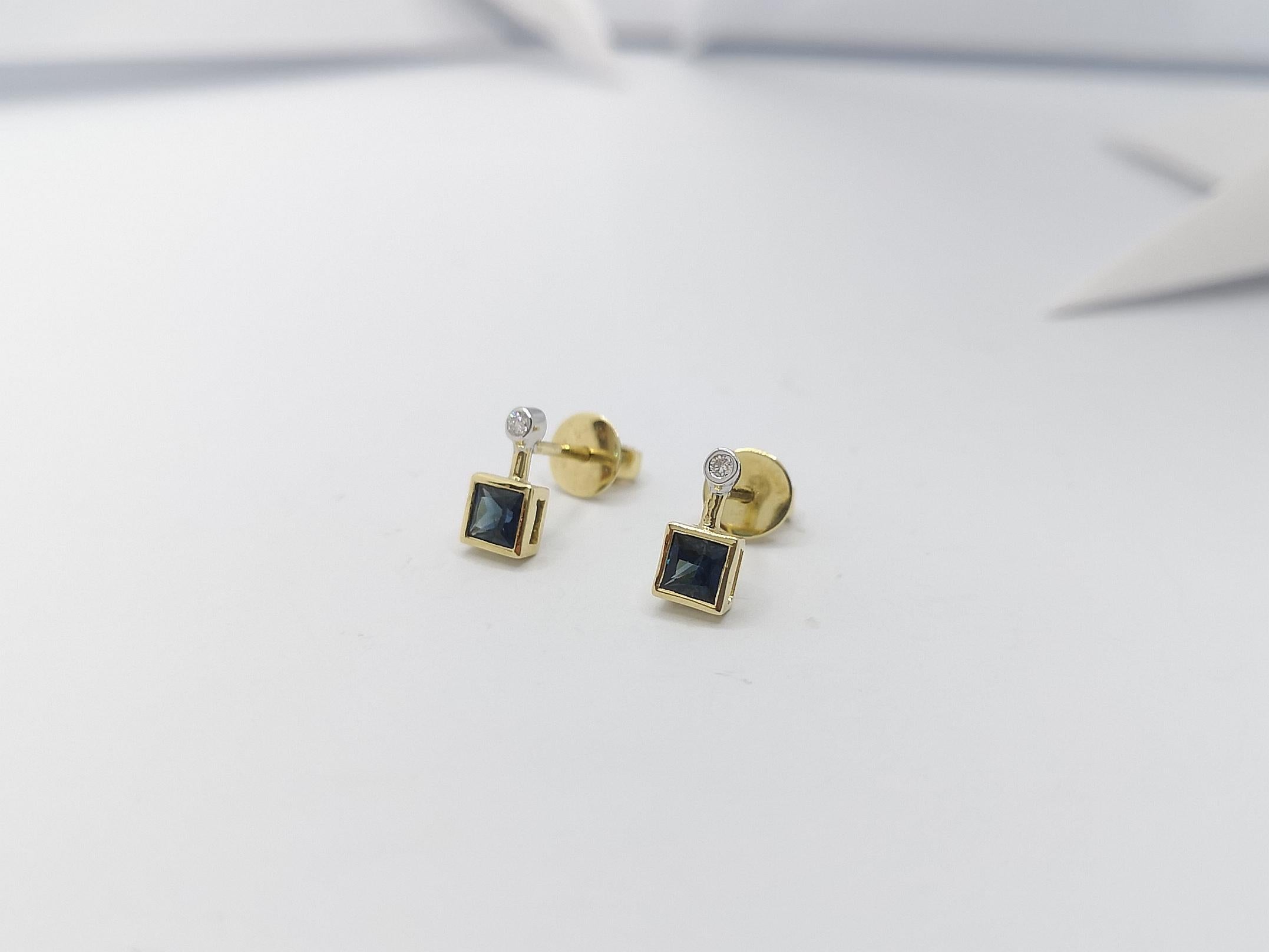 Blue Sapphire with Diamond Earrings Set in 18 Karat Gold Settings In New Condition For Sale In Bangkok, TH