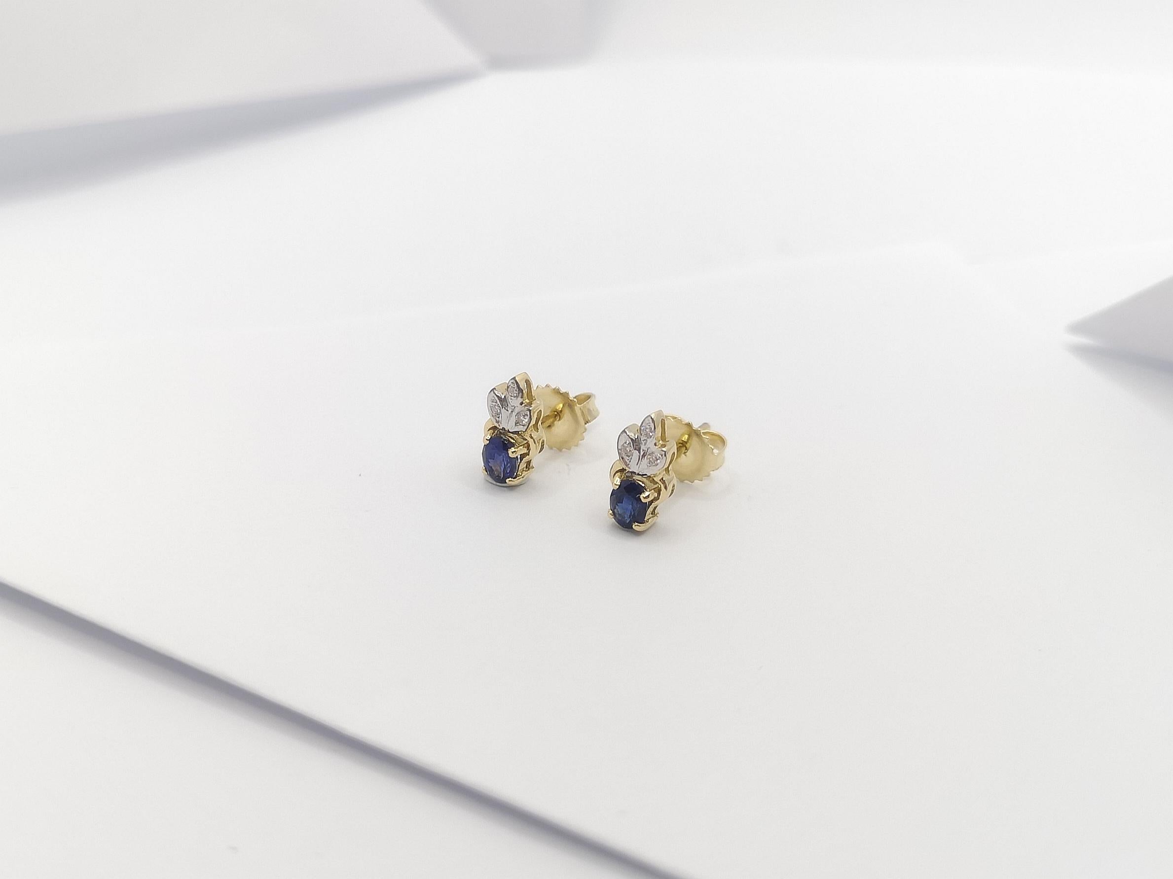 Blue Sapphire with Diamond Earrings Set in 18 Karat Gold Settings In New Condition For Sale In Bangkok, TH