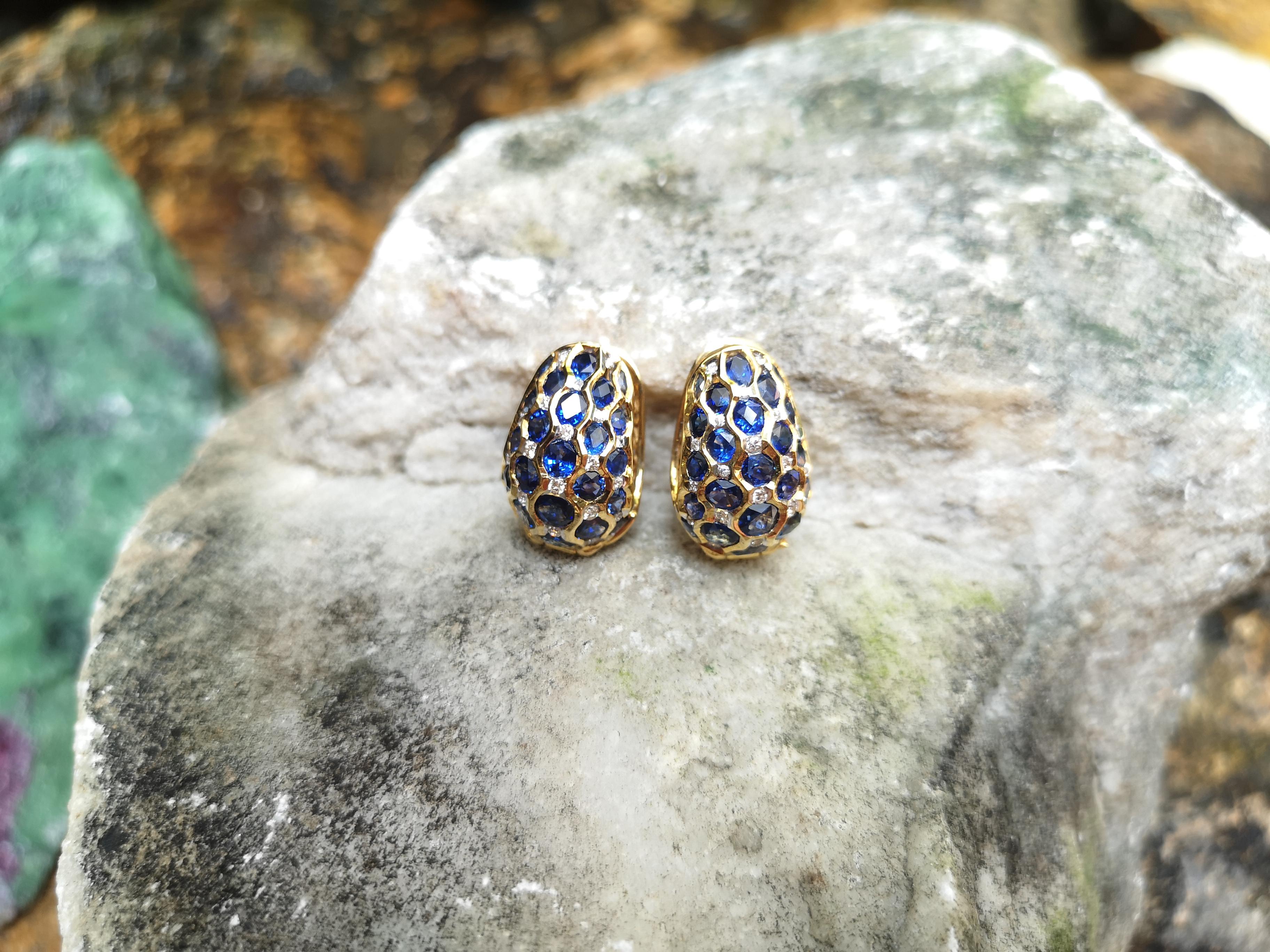 Women's Blue Sapphire with Diamond Earrings Set in 18 Karat Gold Settings For Sale