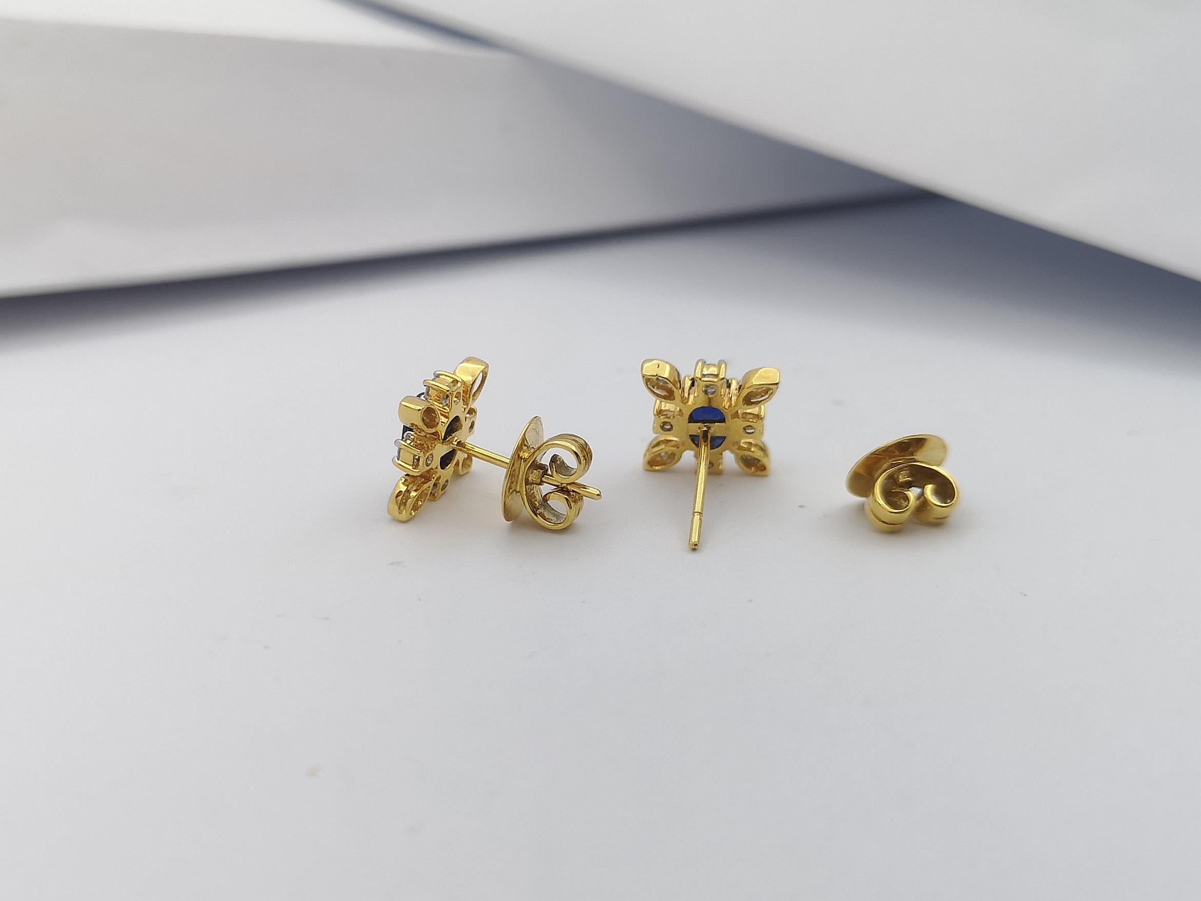 Blue Sapphire with Diamond Earrings set in 18 Karat Gold Settings For Sale 3