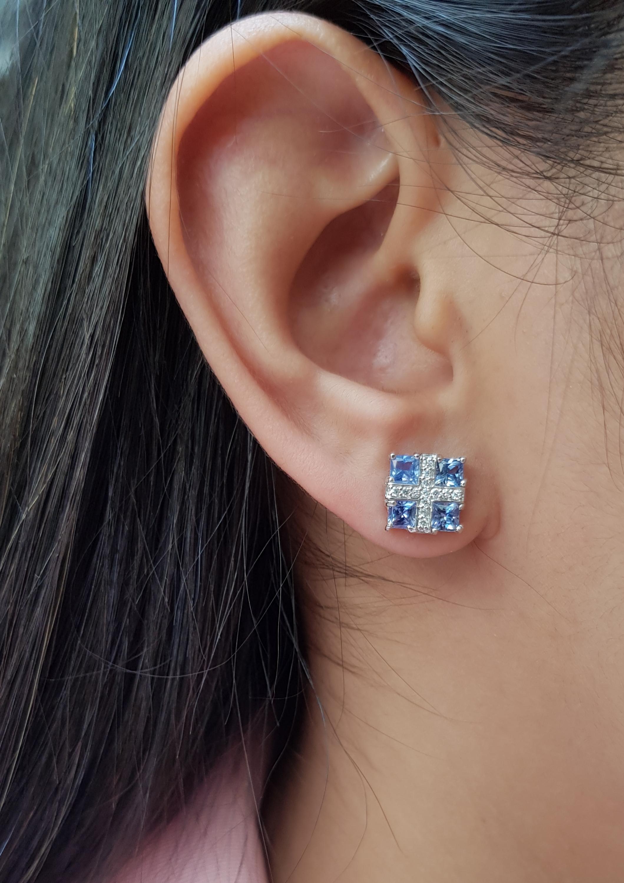 Blue Sapphire 2.51 carats with Diamond 0.15 carat Earrings set in 18 Karat White Gold Settings

Width: 0.9 cm
Length: 0.9 cm 

