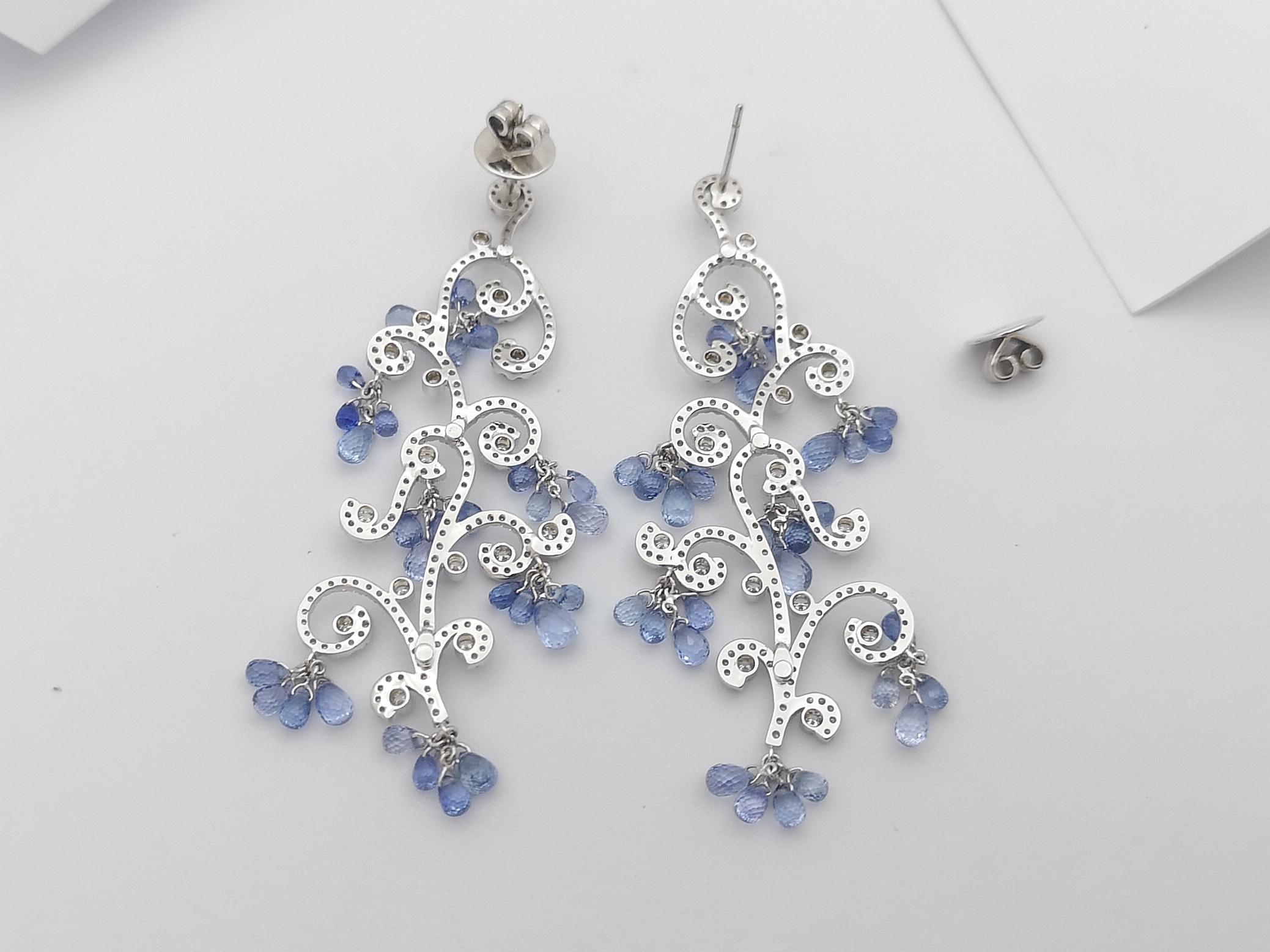 Blue Sapphire with Diamond Earrings Set in 18 Karat White Gold Settings In New Condition For Sale In Bangkok, TH