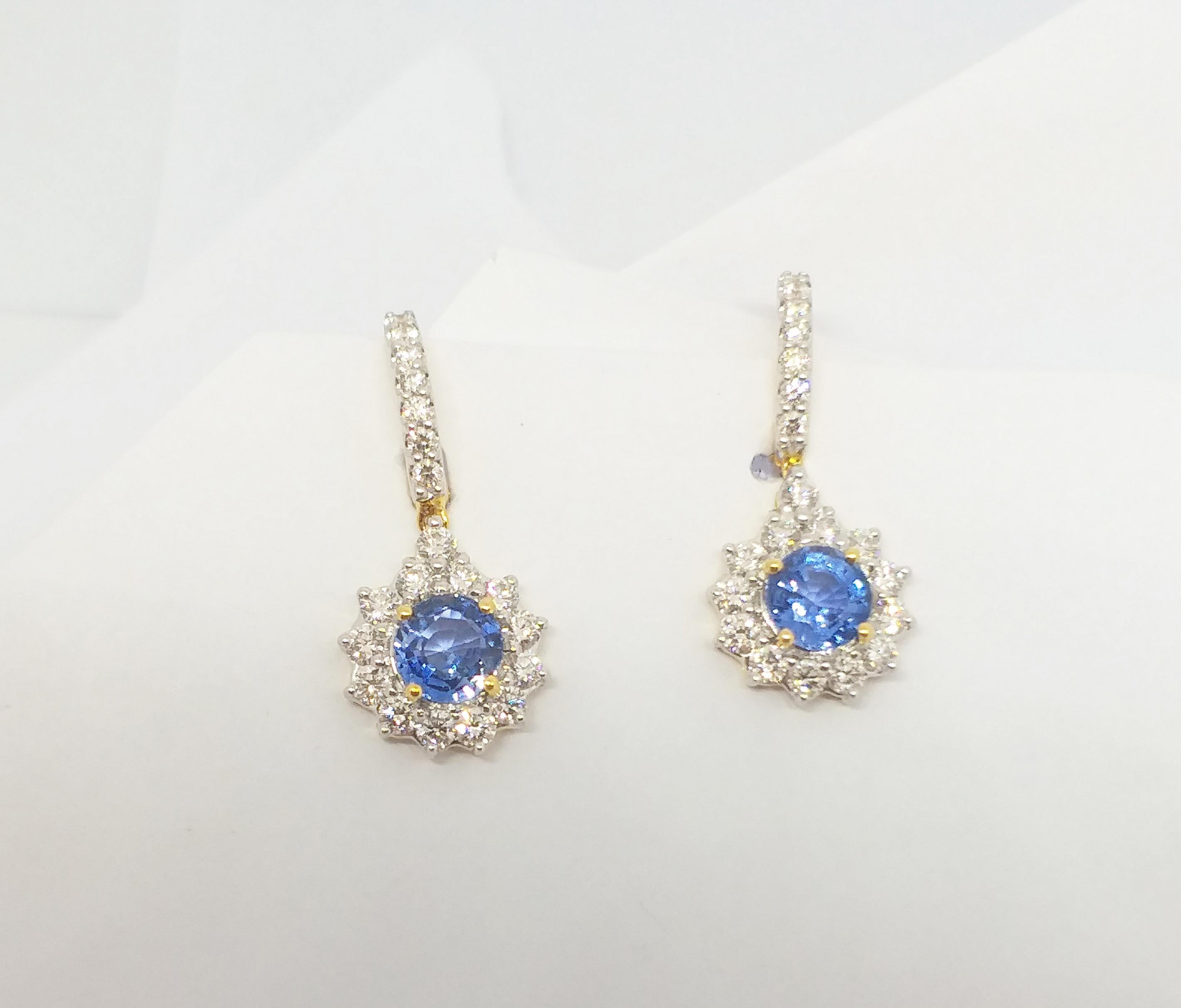 Blue Sapphire with Diamond Earrings set in 18K Gold Settings For Sale 1