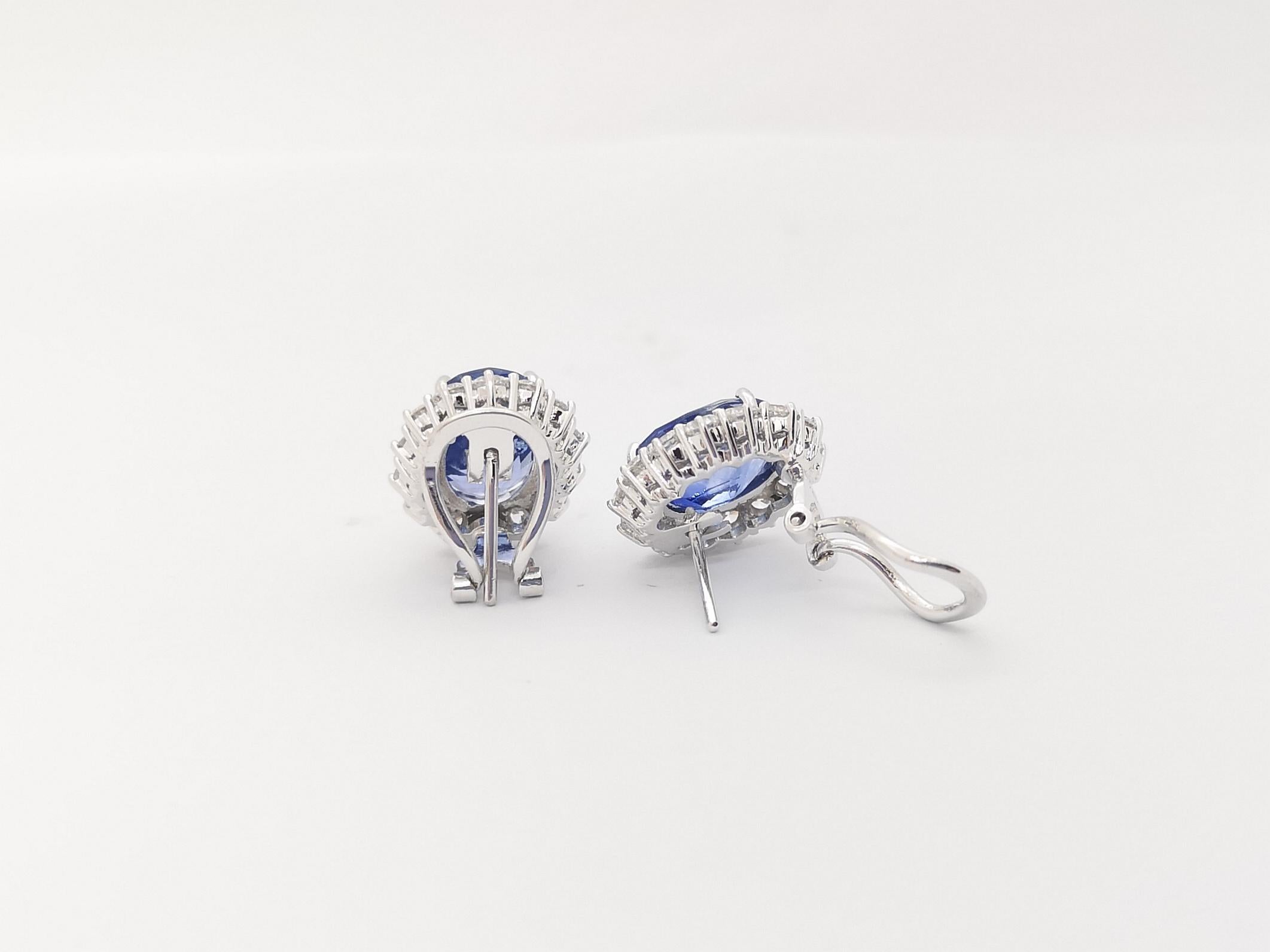 Blauer Saphir und Diamant-Ohrringe in 18 Karat Weißgold gefasst im Angebot 4